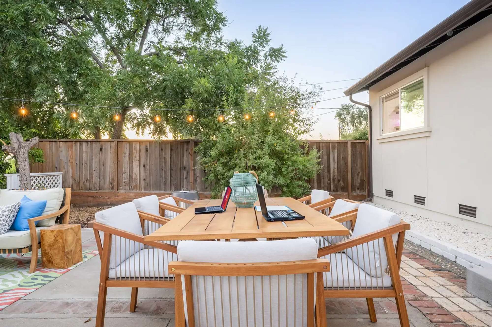 thumbnail view of a listing photo