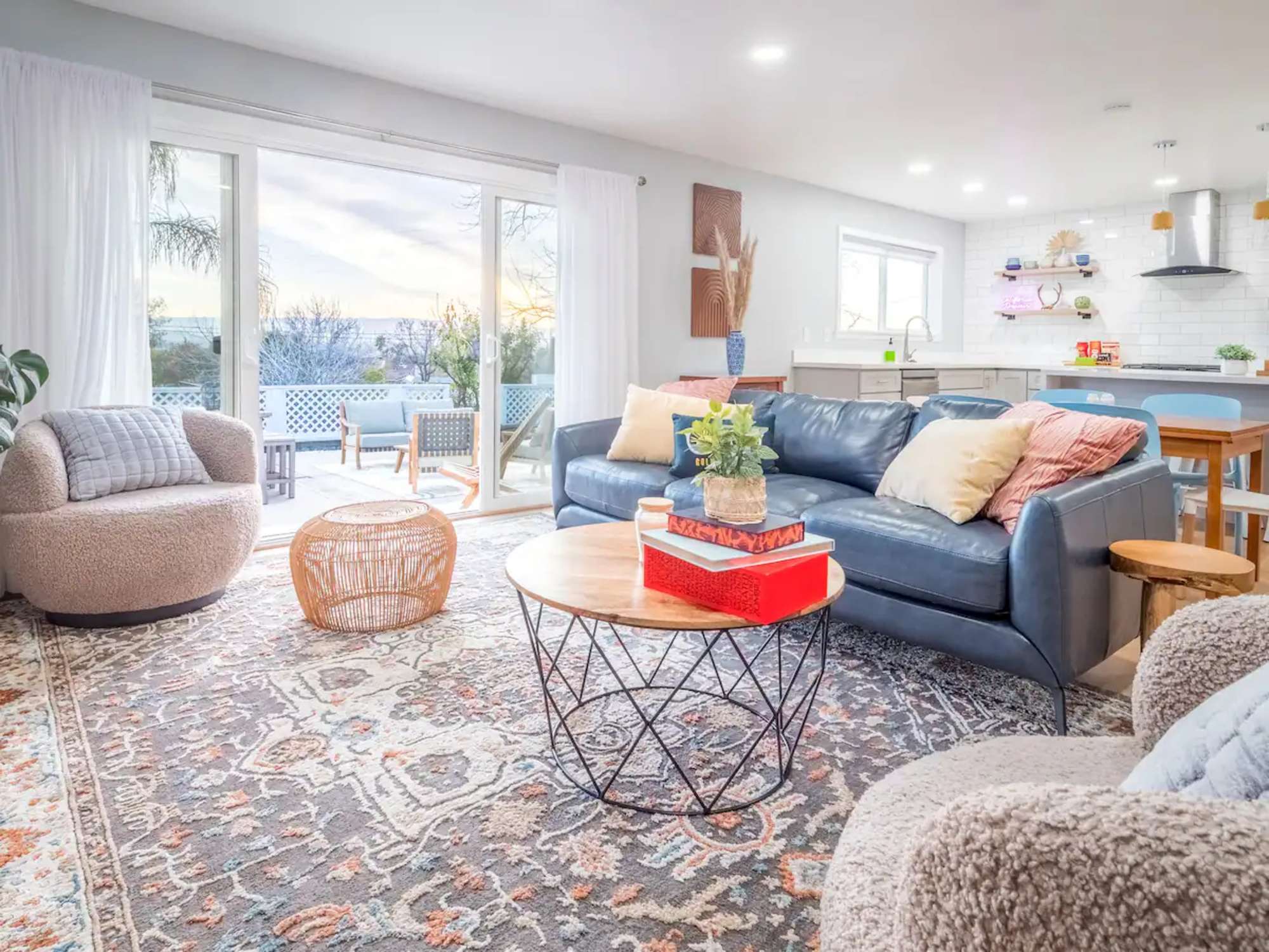 thumbnail view of a listing photo
