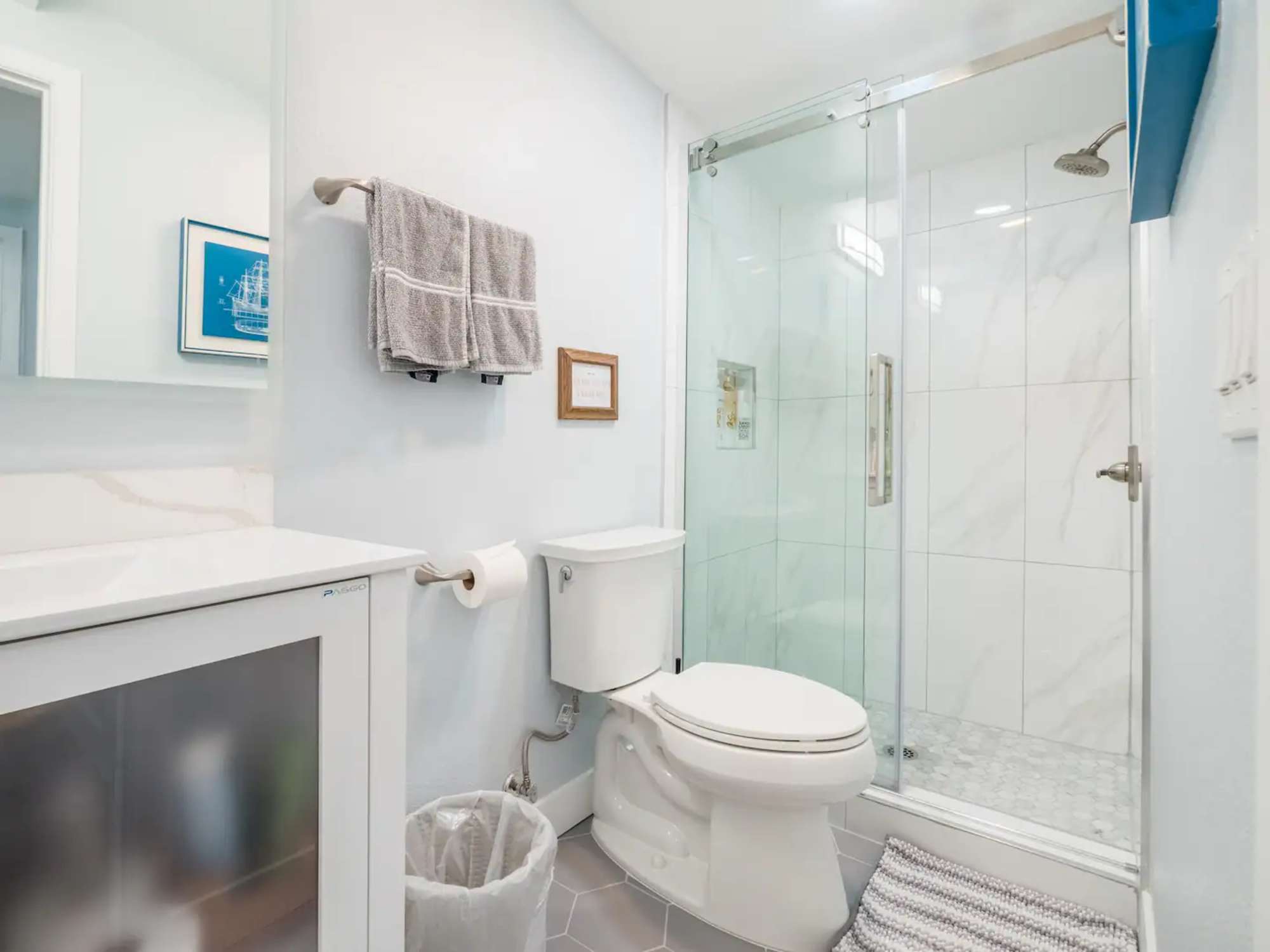 thumbnail view of a listing photo