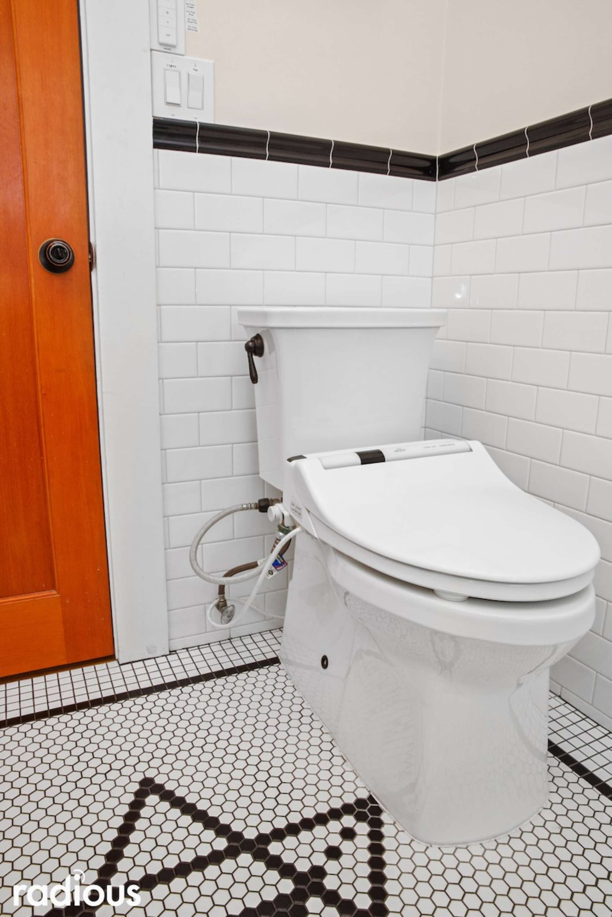 thumbnail view of a listing photo