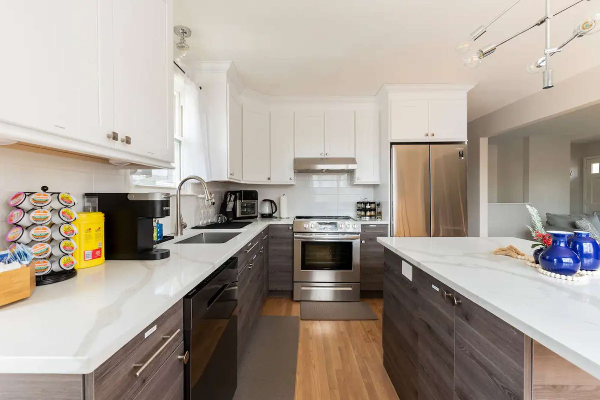 thumbnail view of a listing photo