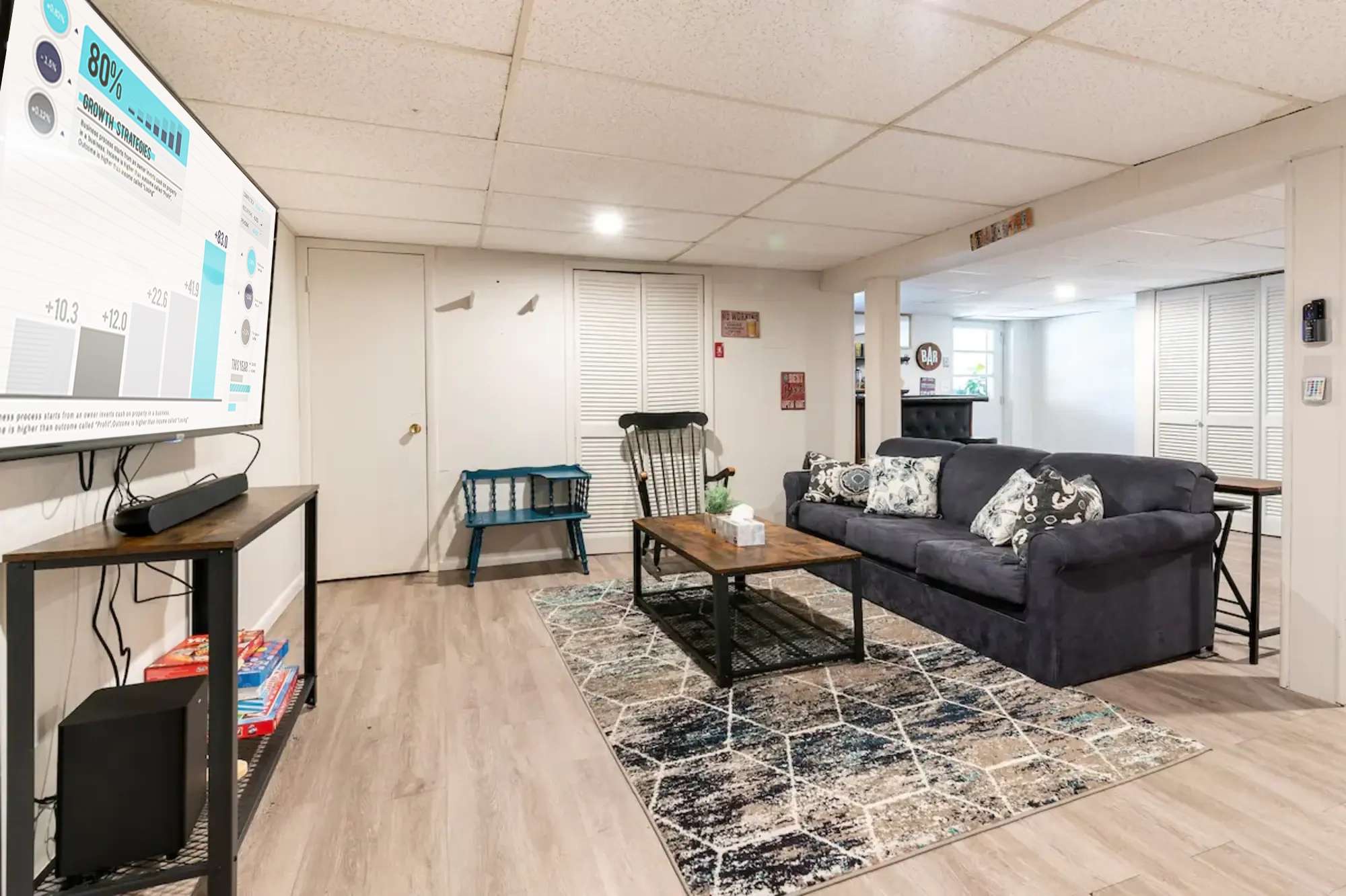 thumbnail view of a listing photo
