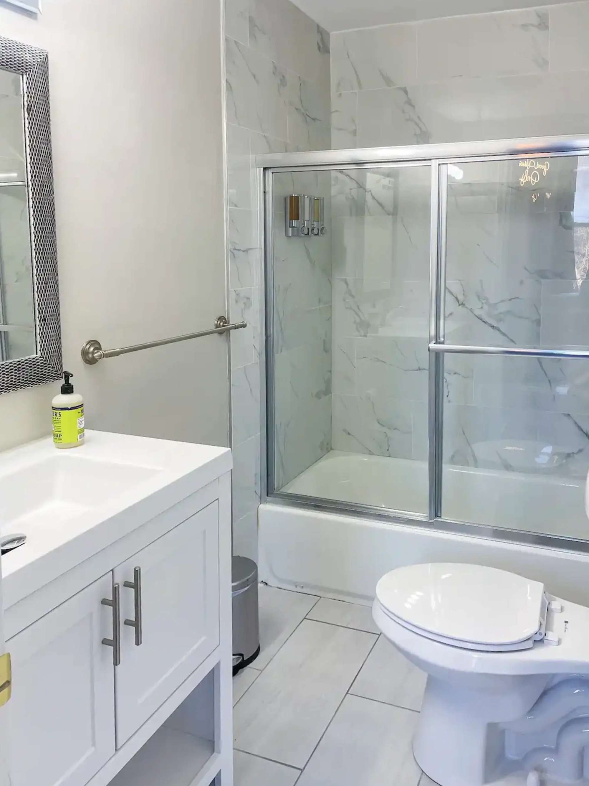 thumbnail view of a listing photo