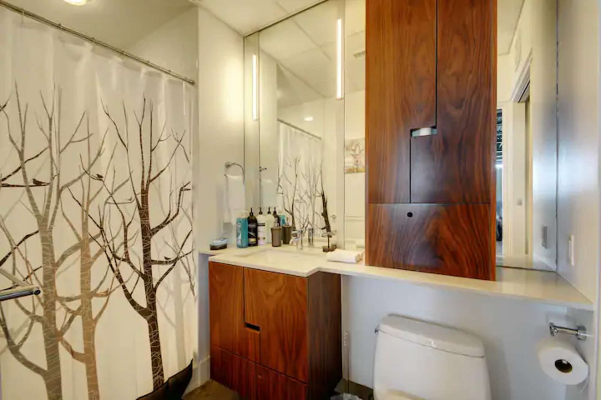 thumbnail view of a listing photo