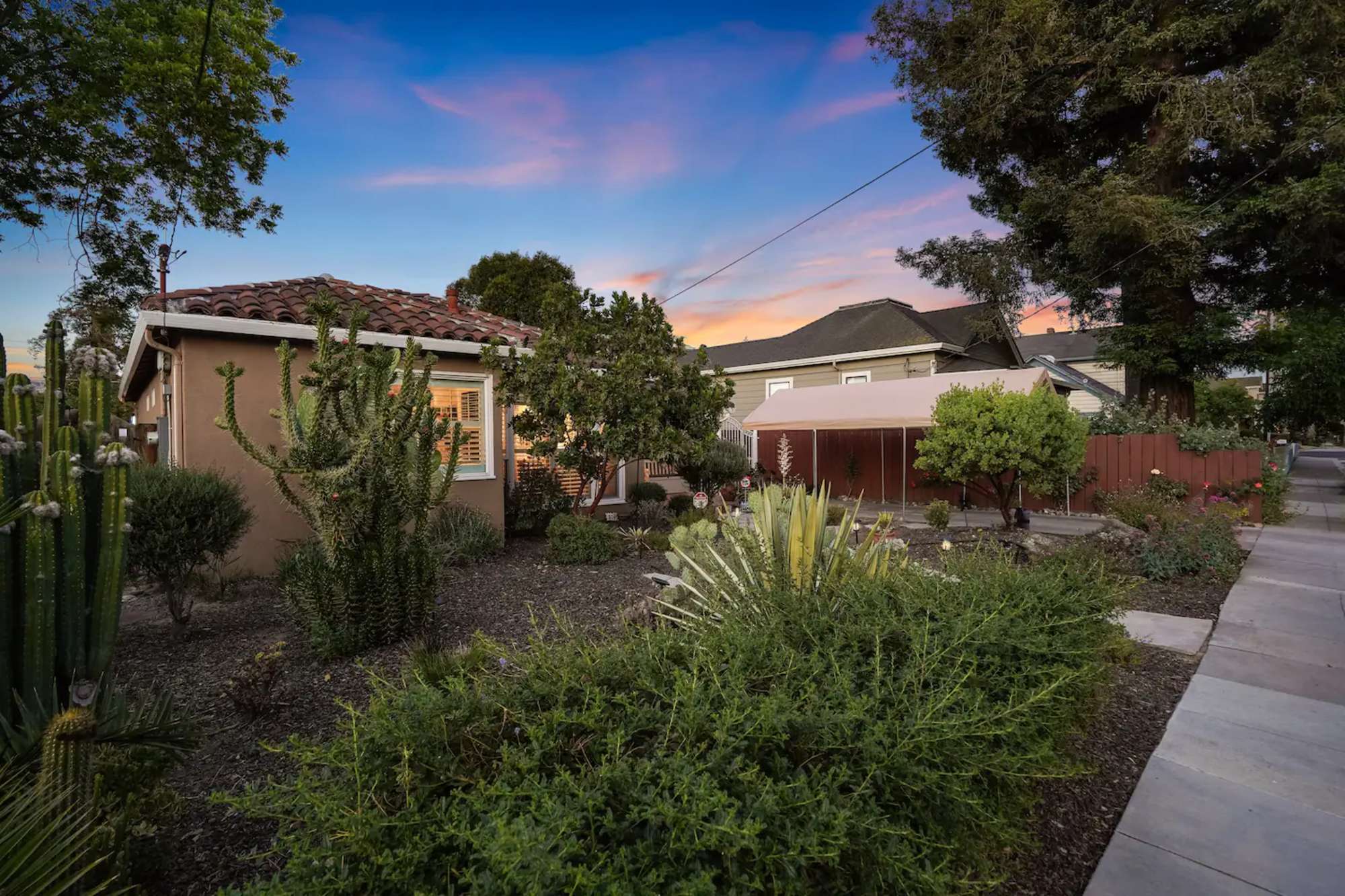 thumbnail view of a listing photo