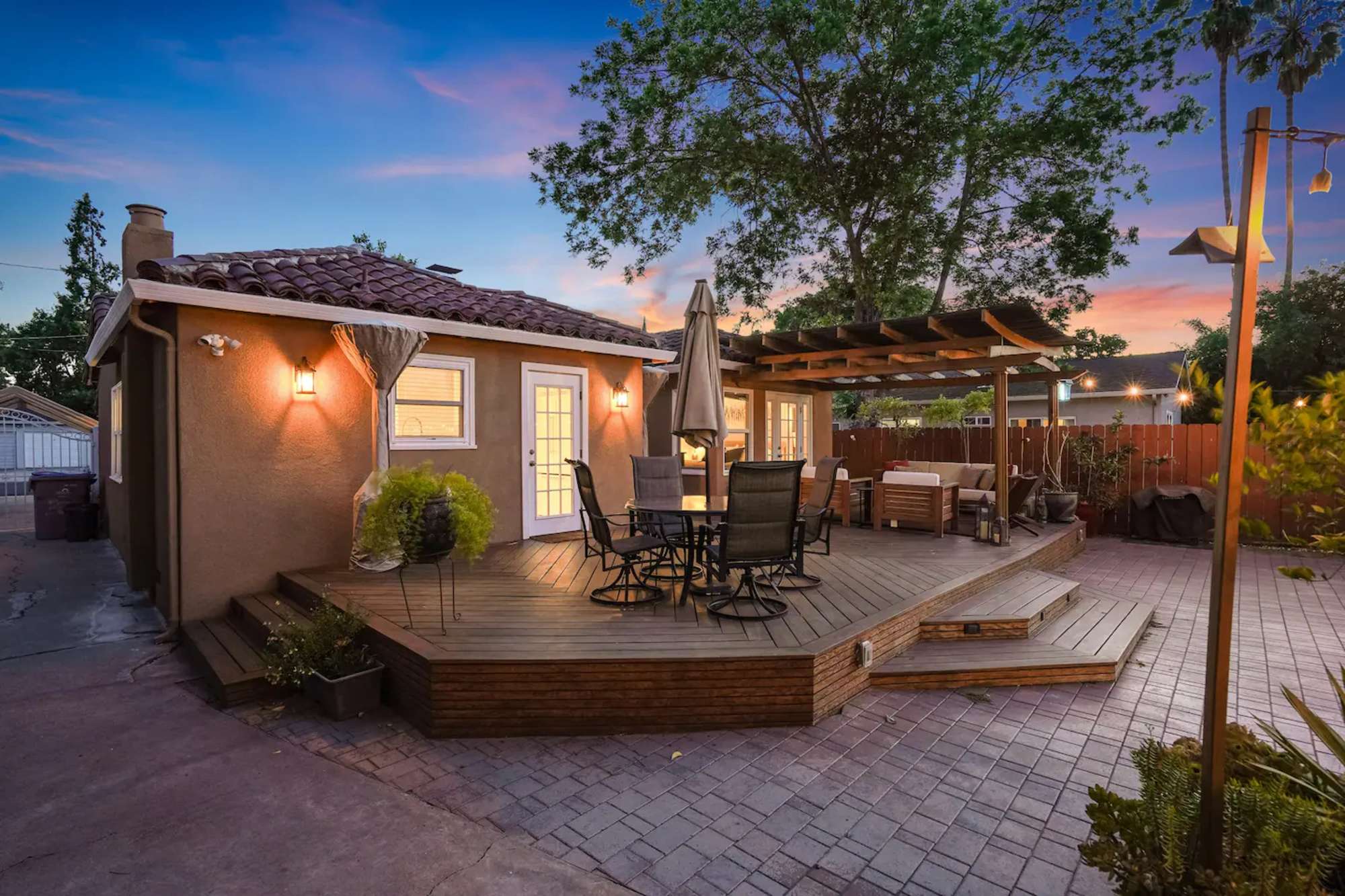 thumbnail view of a listing photo
