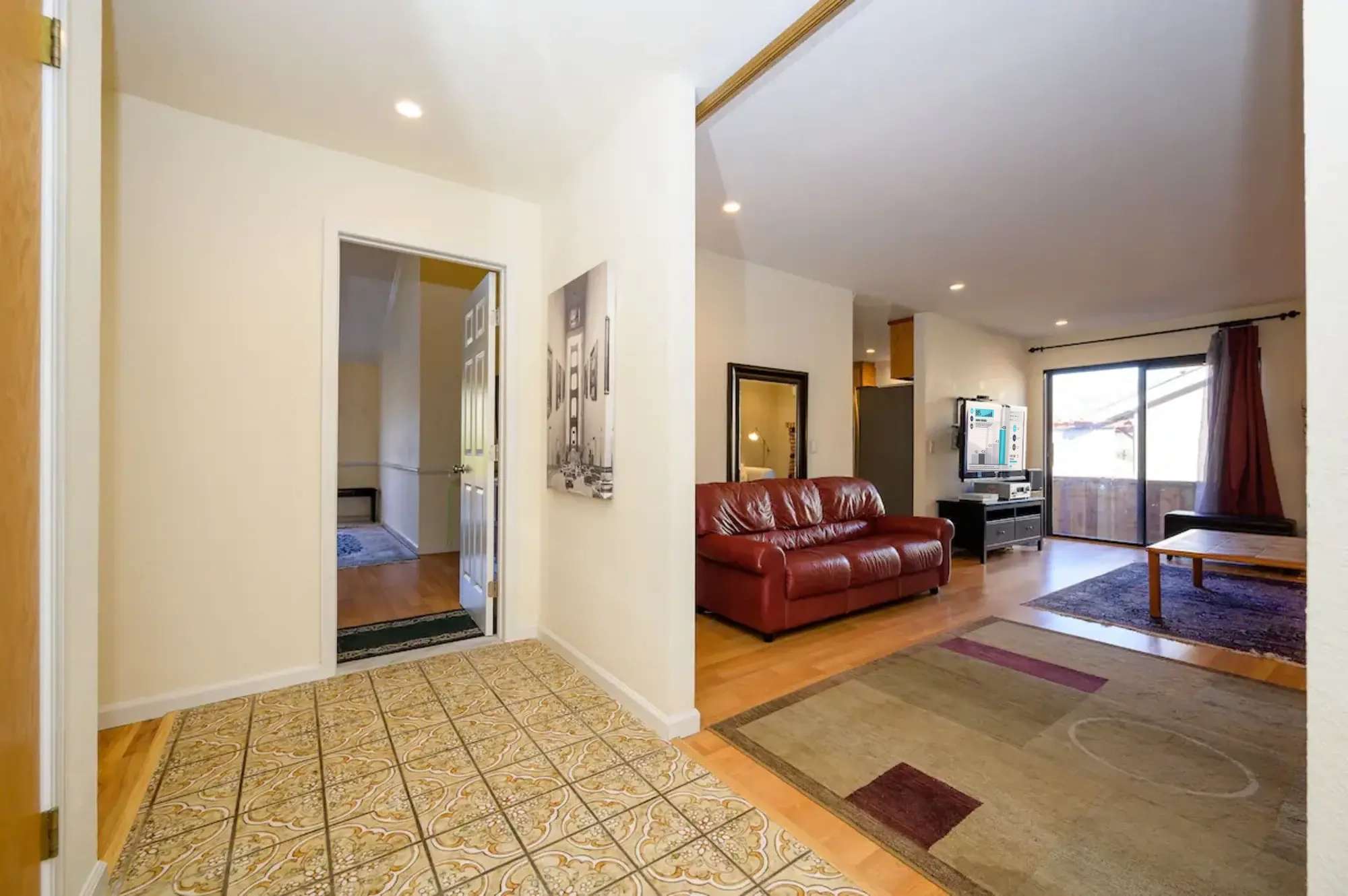 thumbnail view of a listing photo