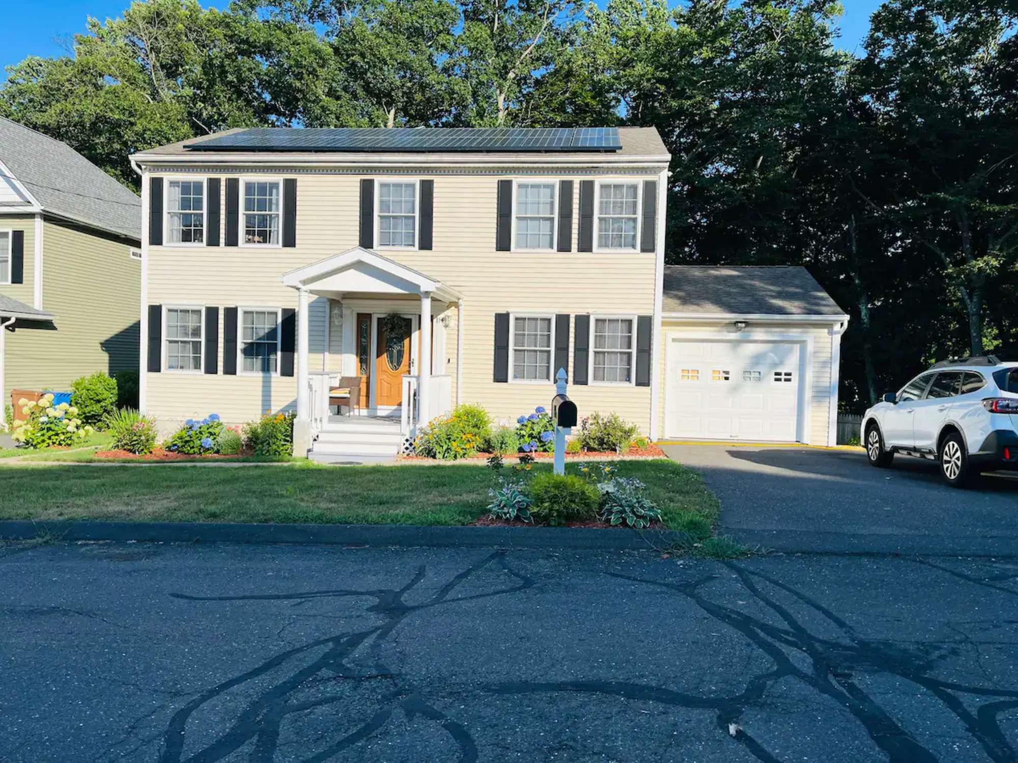 thumbnail view of a listing photo