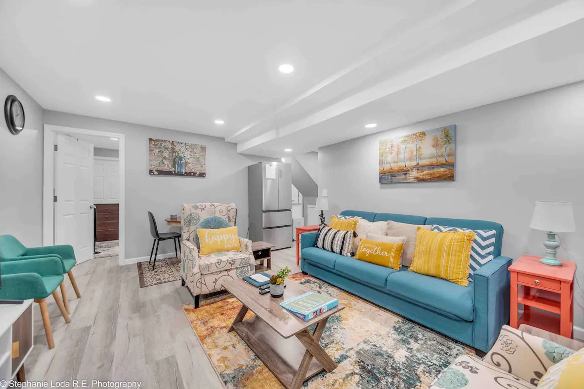thumbnail view of a listing photo