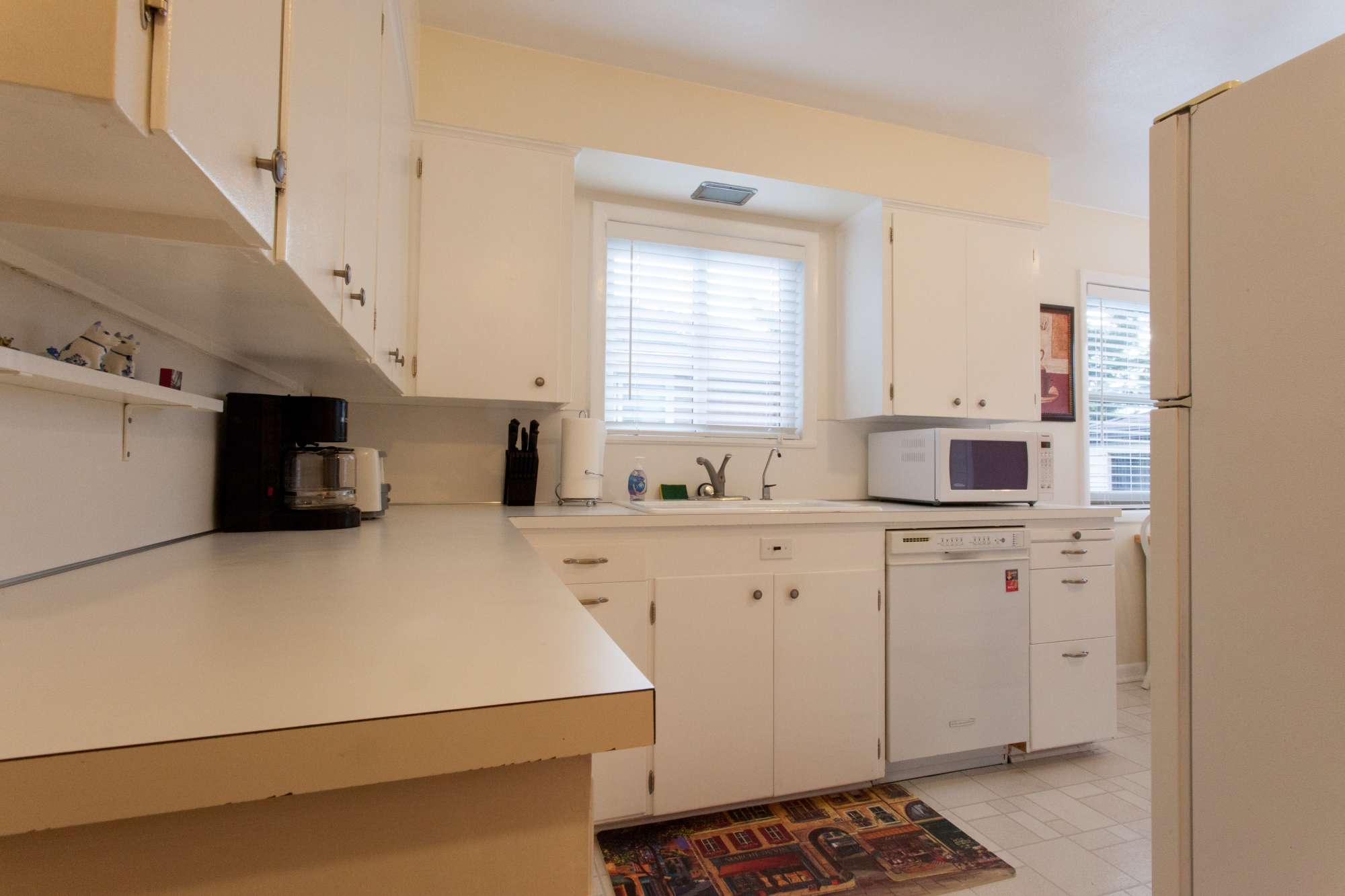 thumbnail view of a listing photo