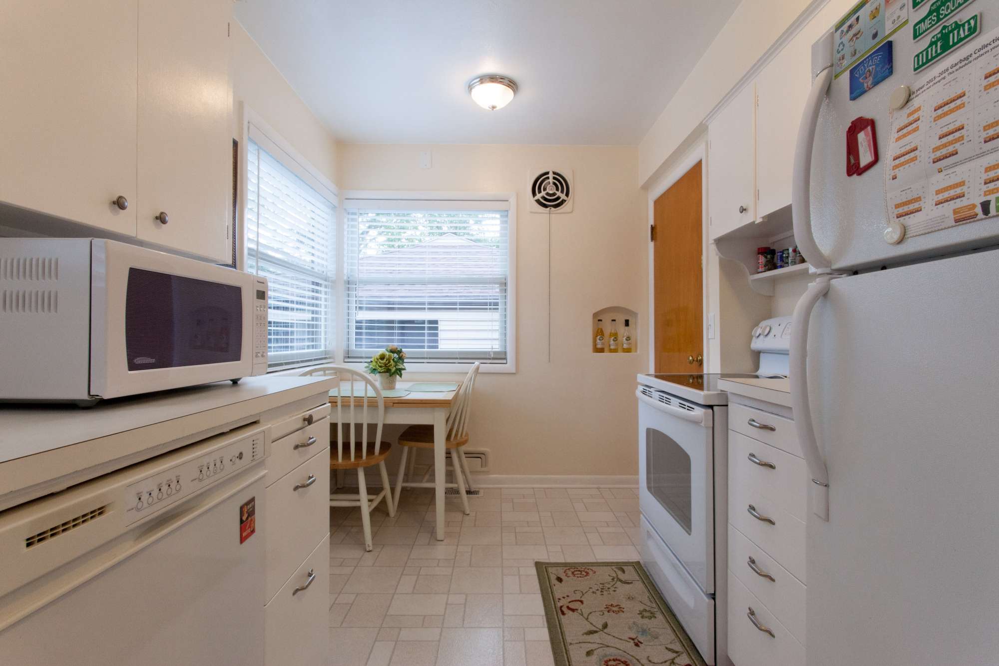thumbnail view of a listing photo