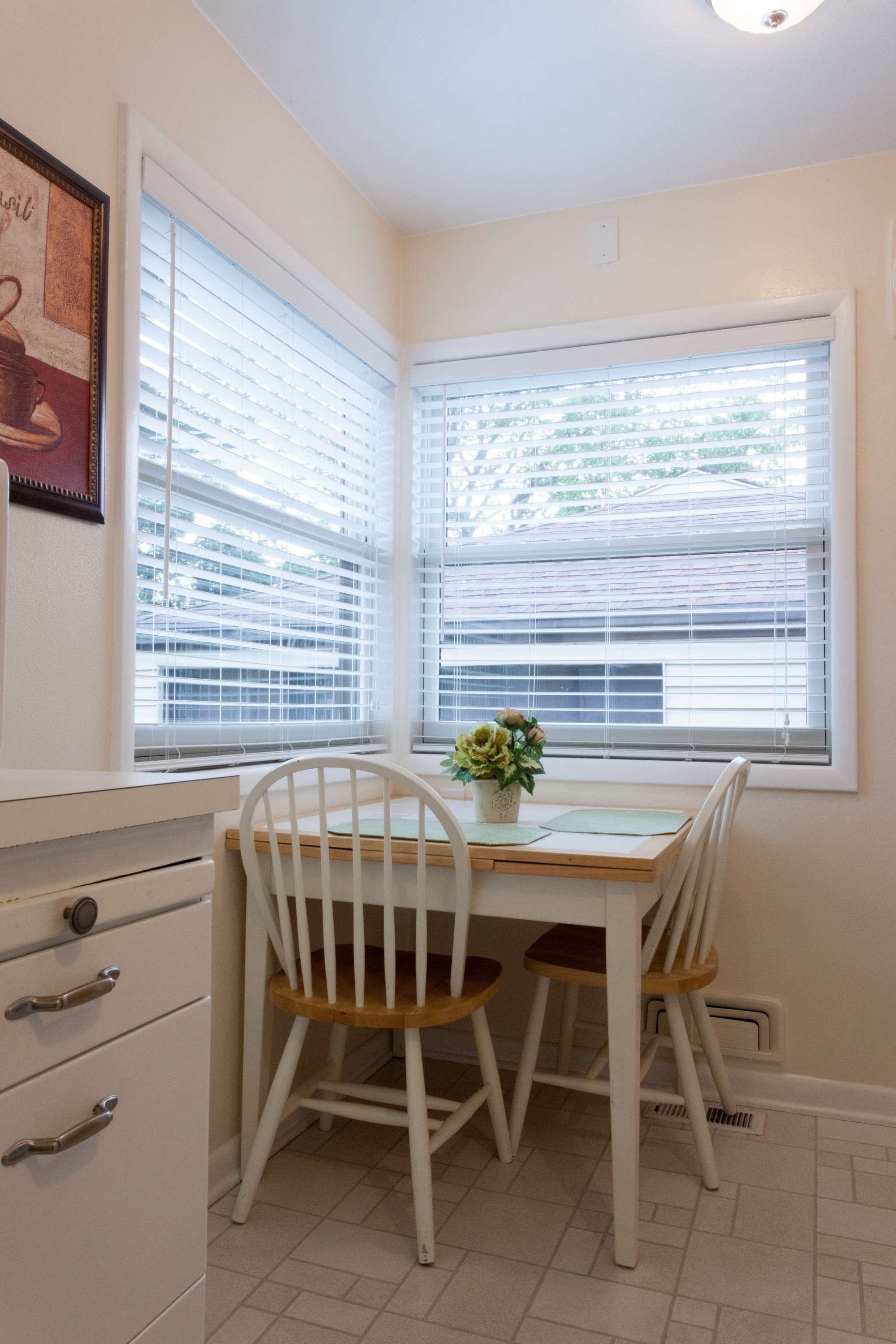 thumbnail view of a listing photo