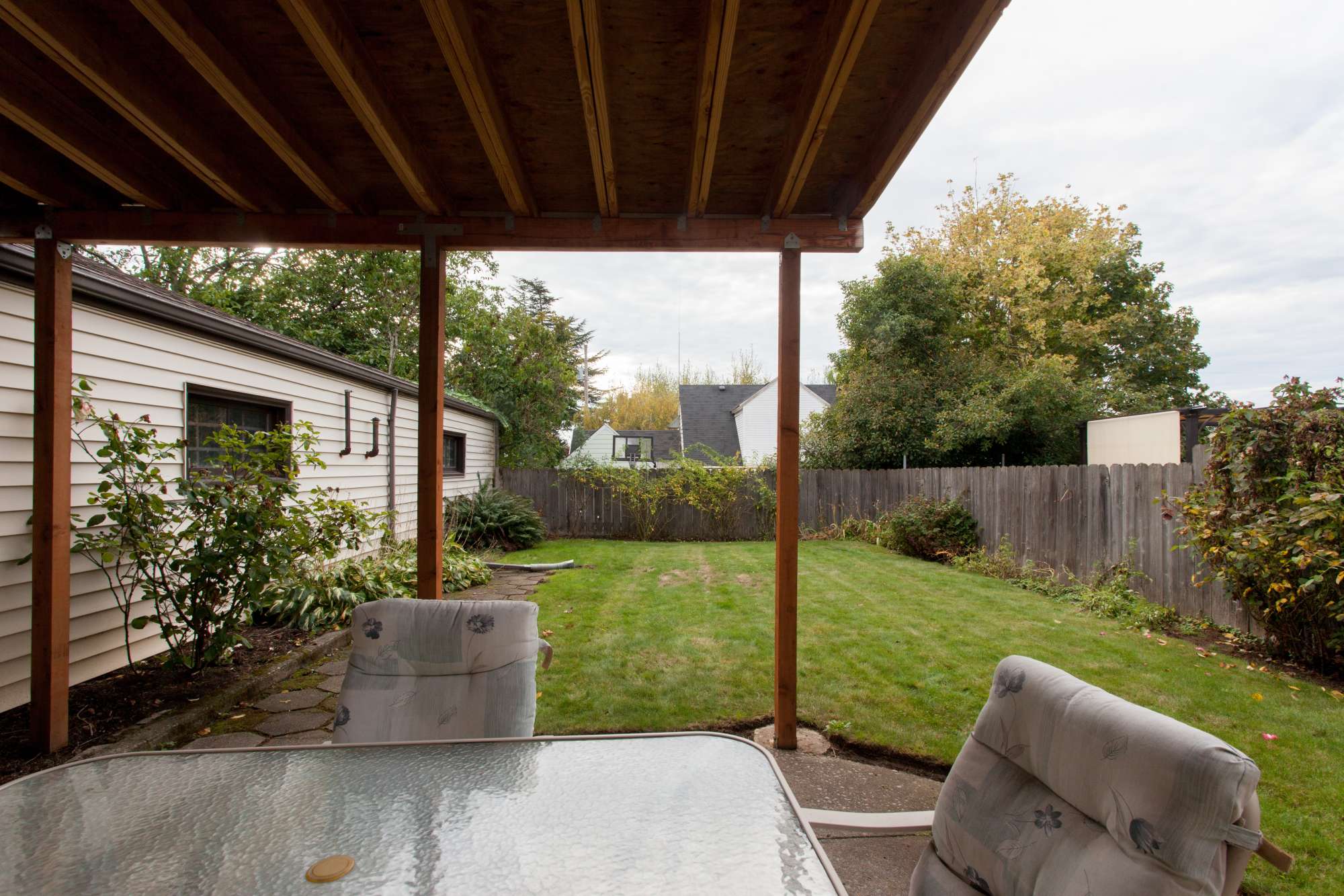 thumbnail view of a listing photo