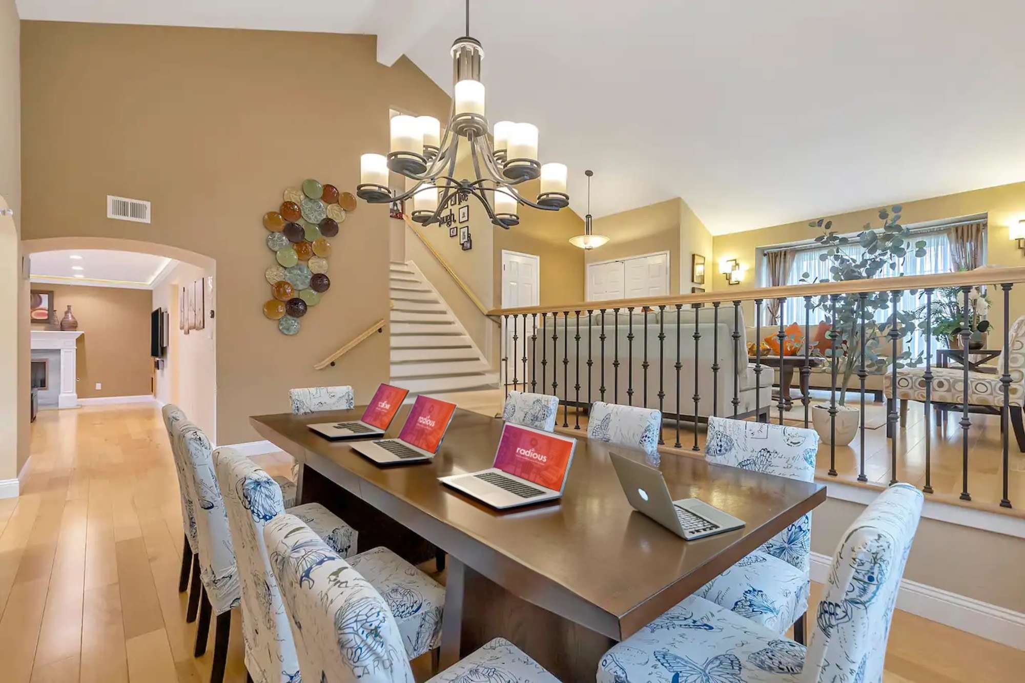 thumbnail view of a listing photo