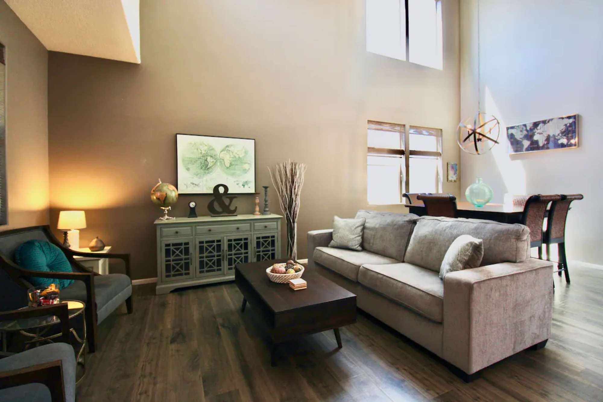 thumbnail view of a listing photo