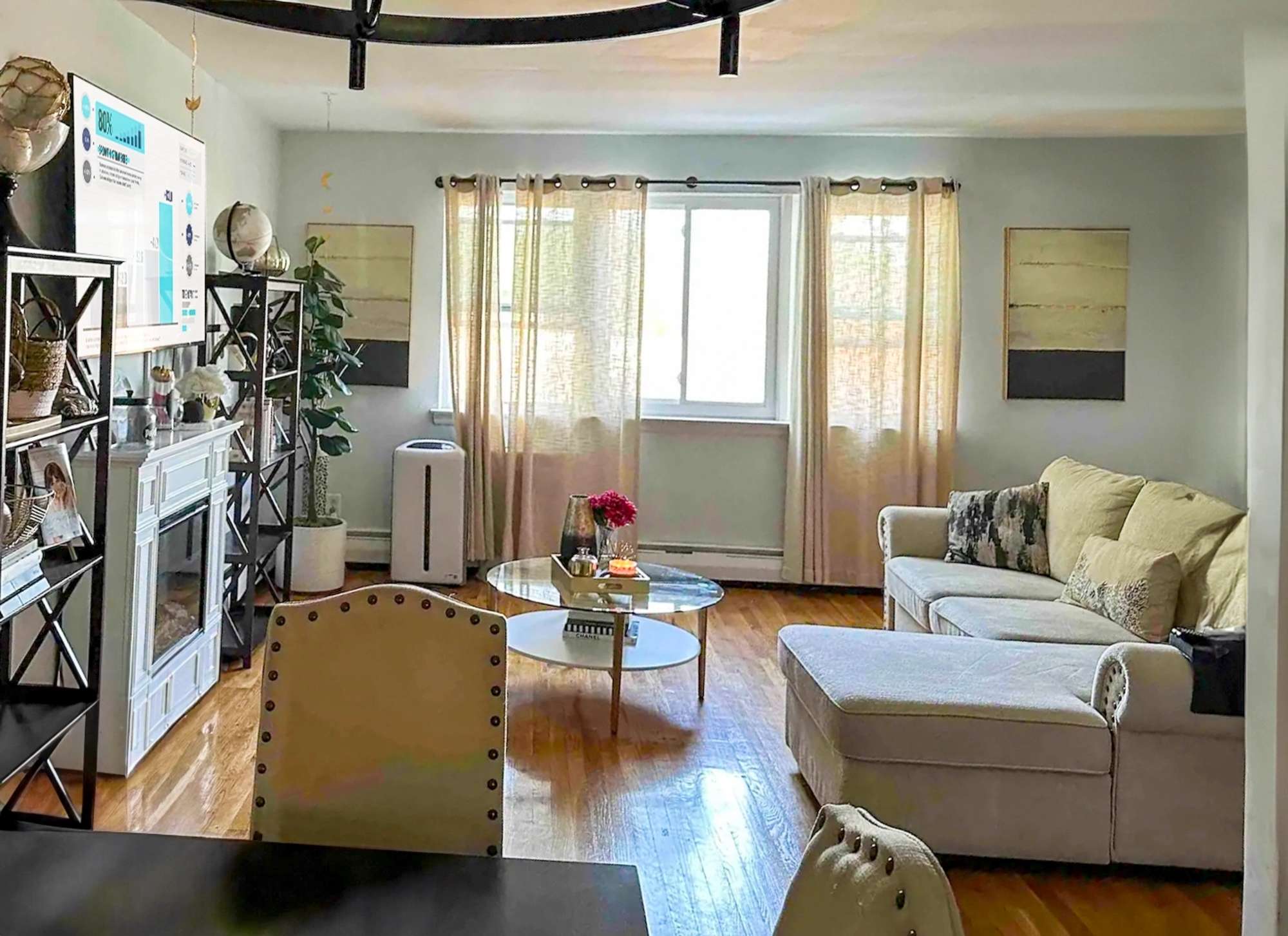 thumbnail view of a listing photo