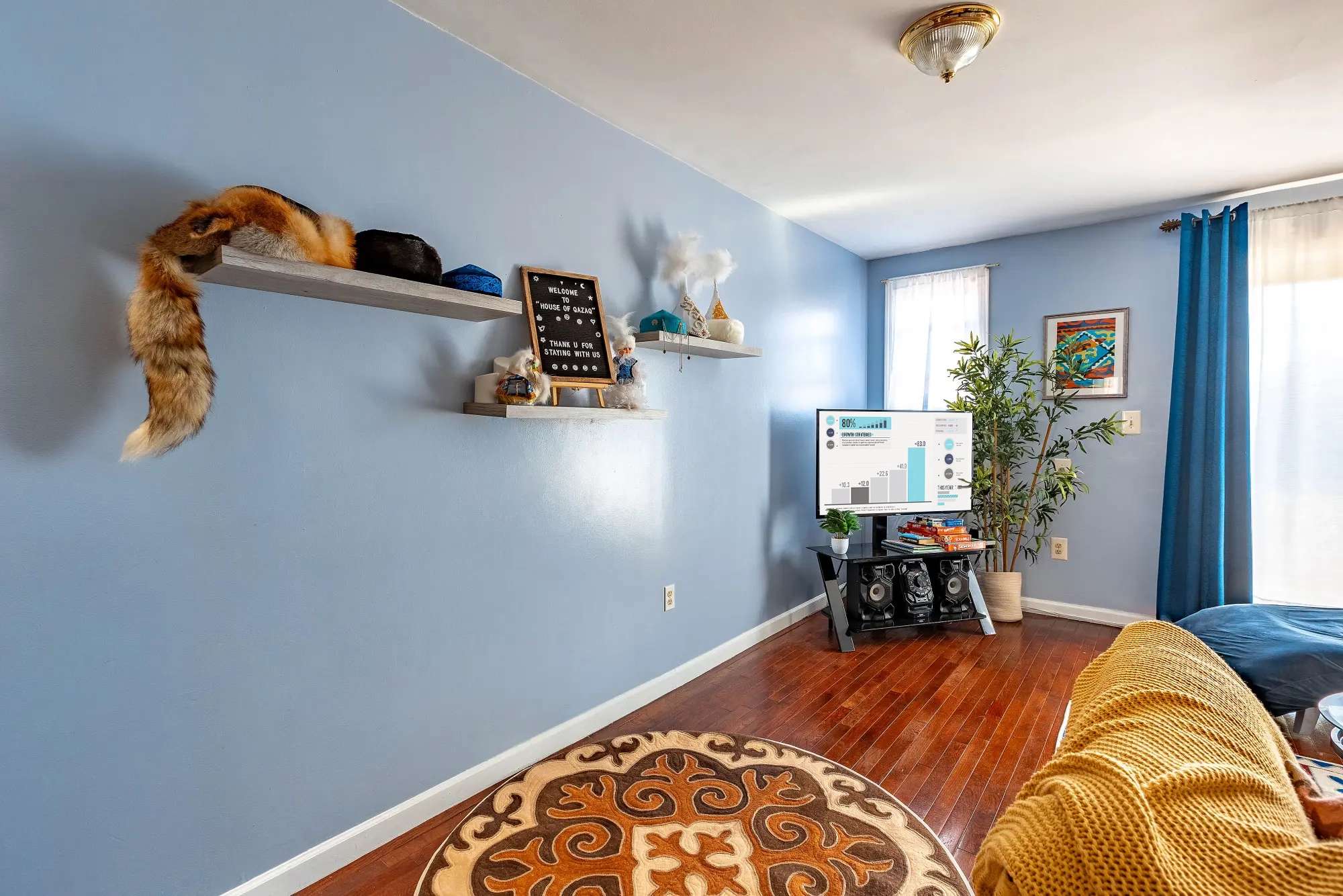 thumbnail view of a listing photo
