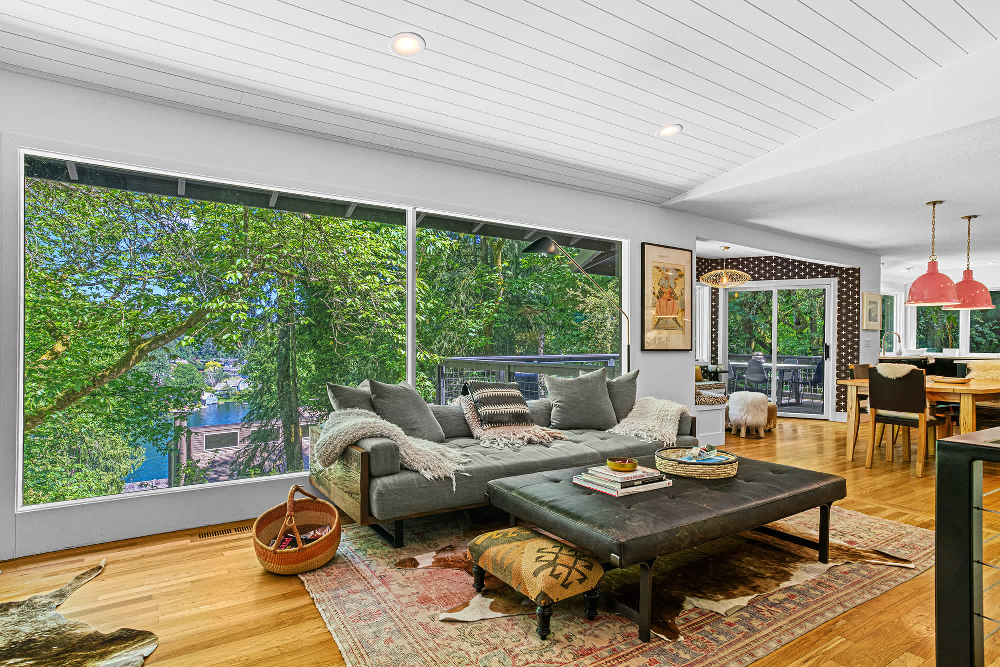 thumbnail view of a listing photo