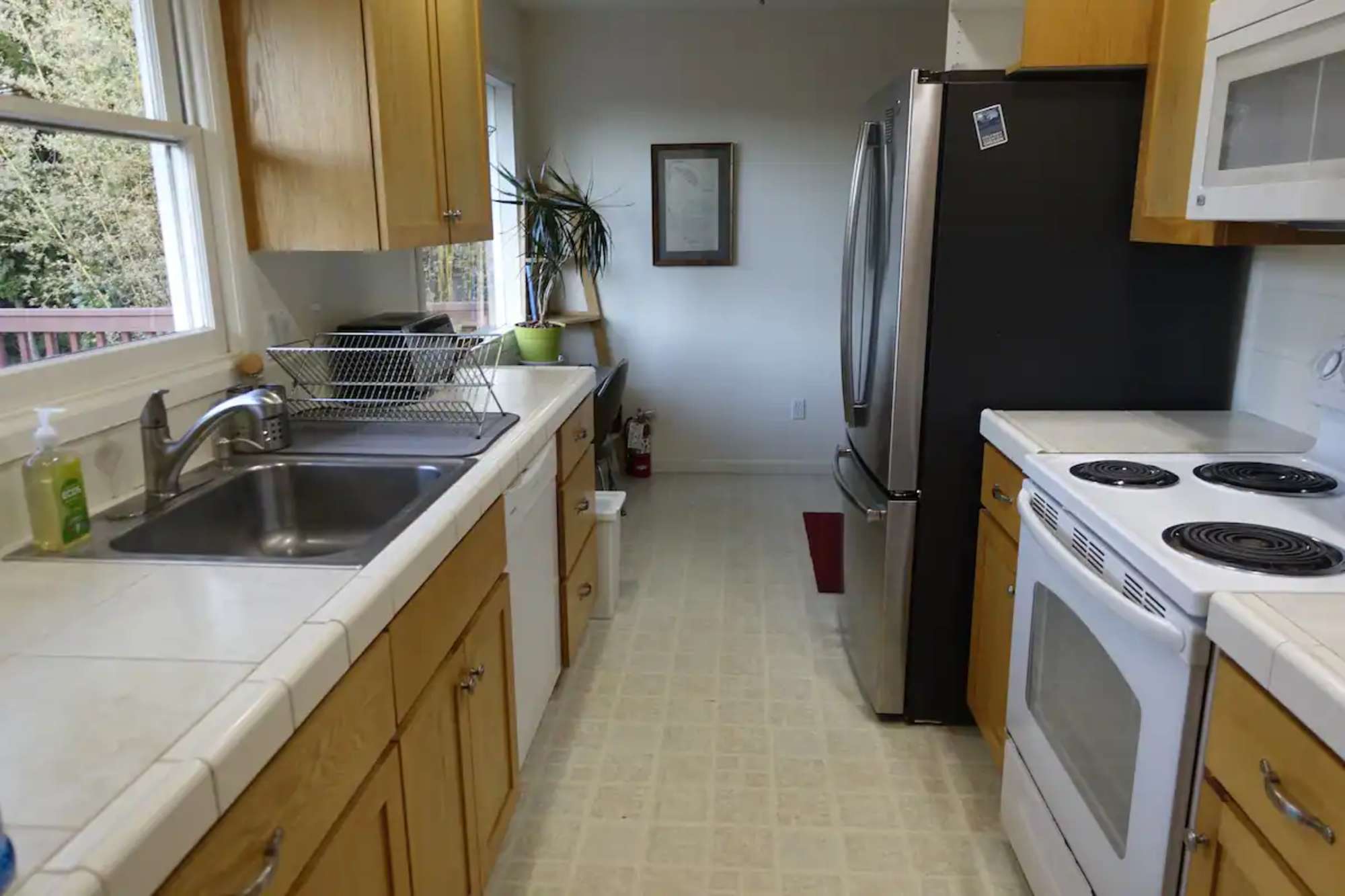 thumbnail view of a listing photo