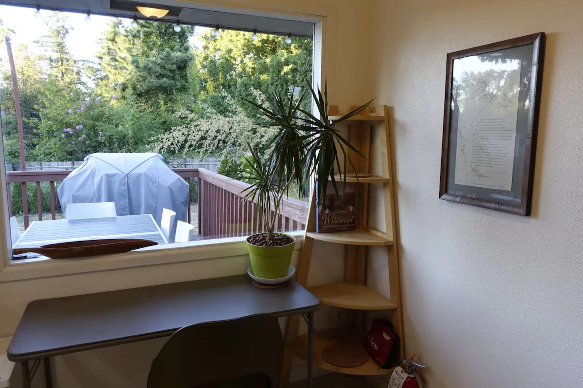 thumbnail view of a listing photo