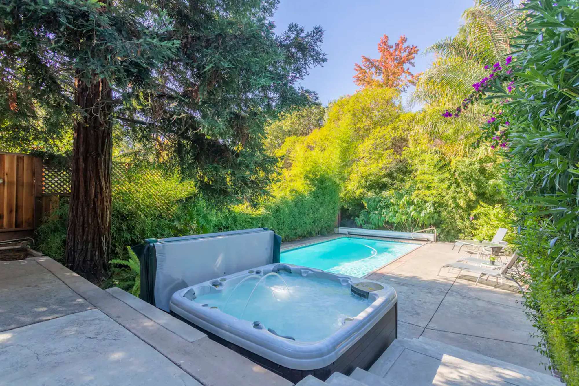 thumbnail view of a listing photo