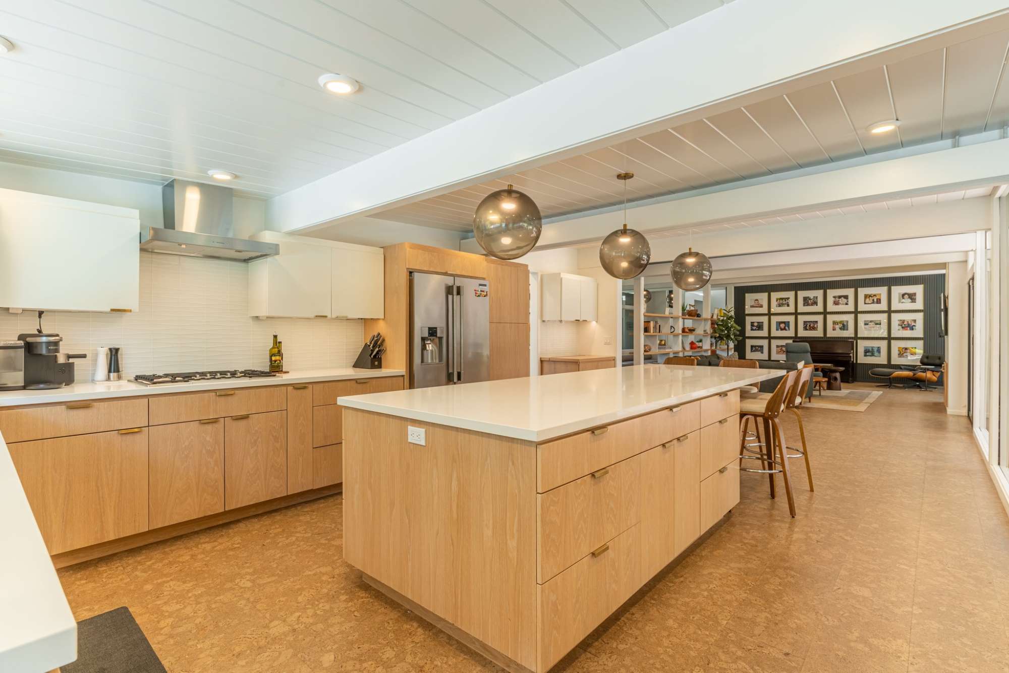 thumbnail view of a listing photo