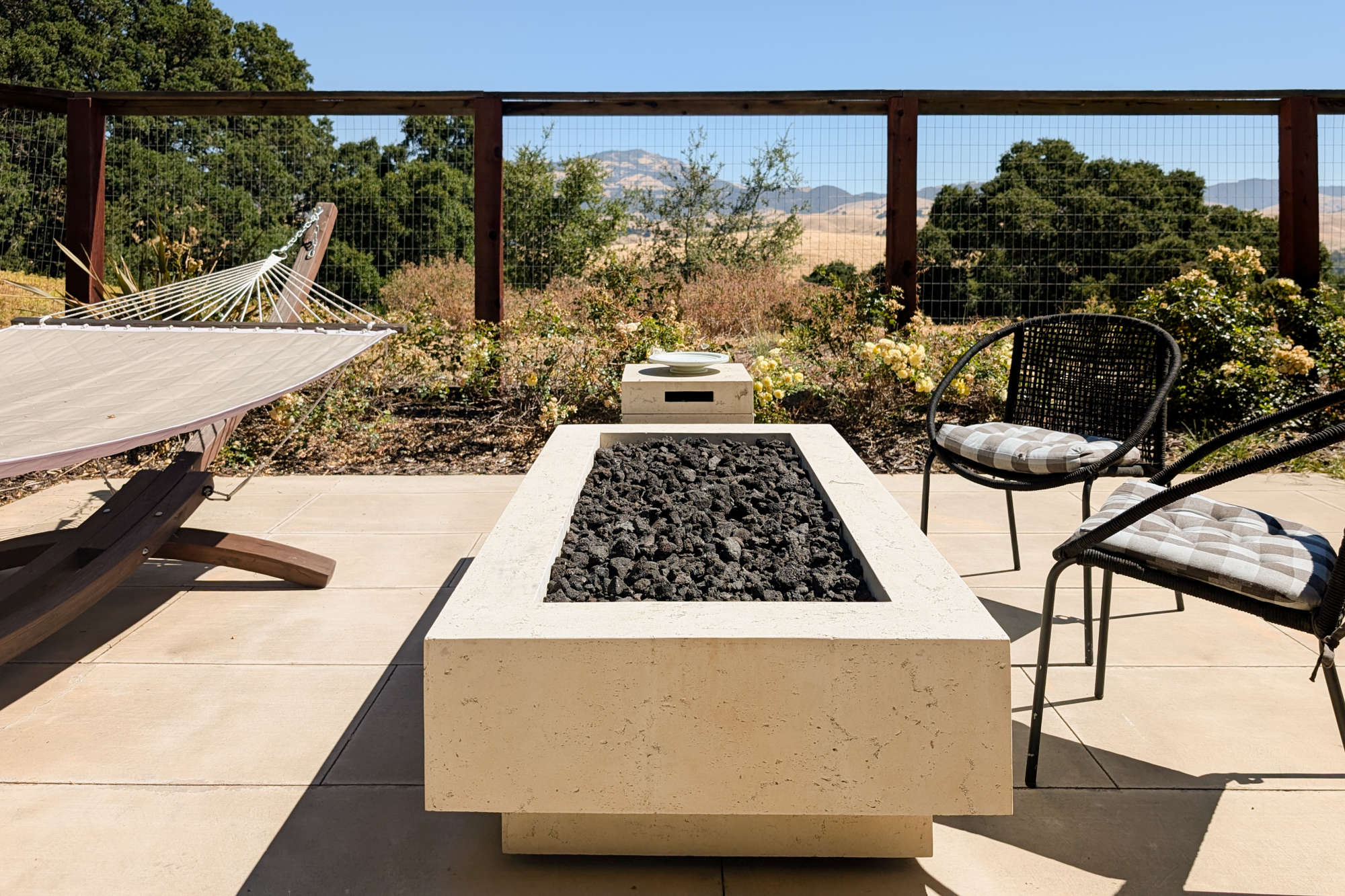 thumbnail view of a listing photo