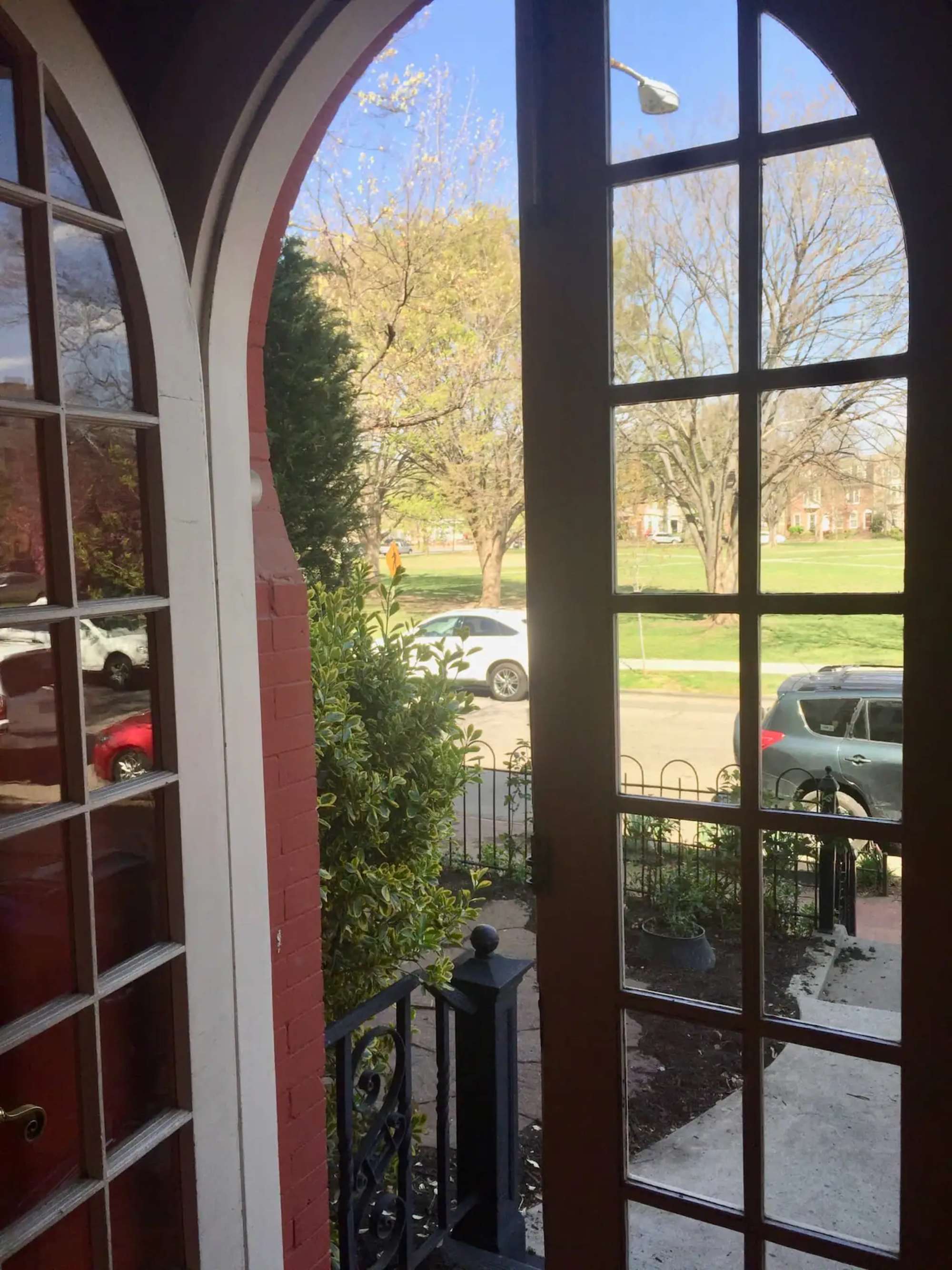 thumbnail view of a listing photo