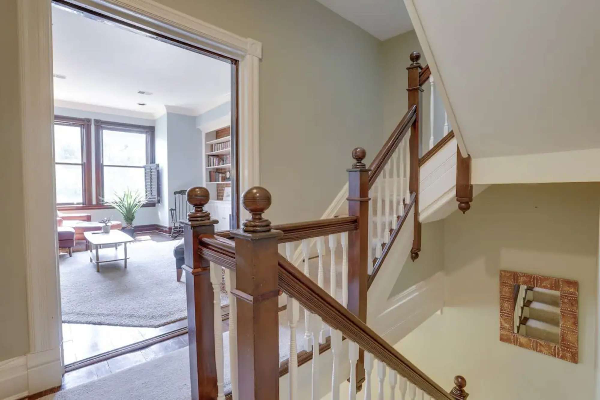 thumbnail view of a listing photo