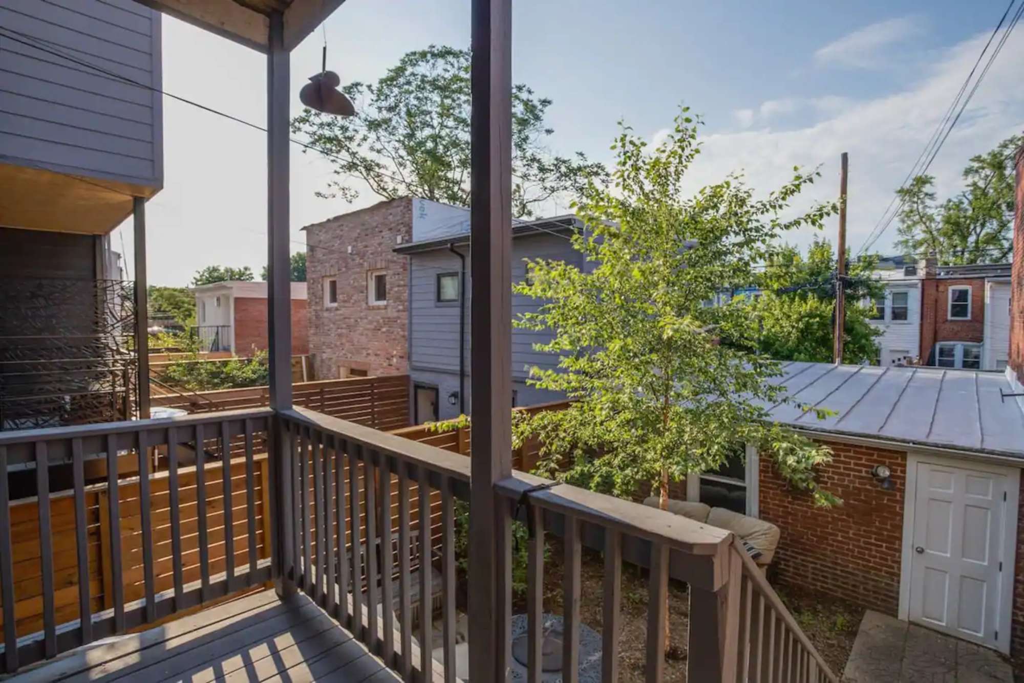 thumbnail view of a listing photo