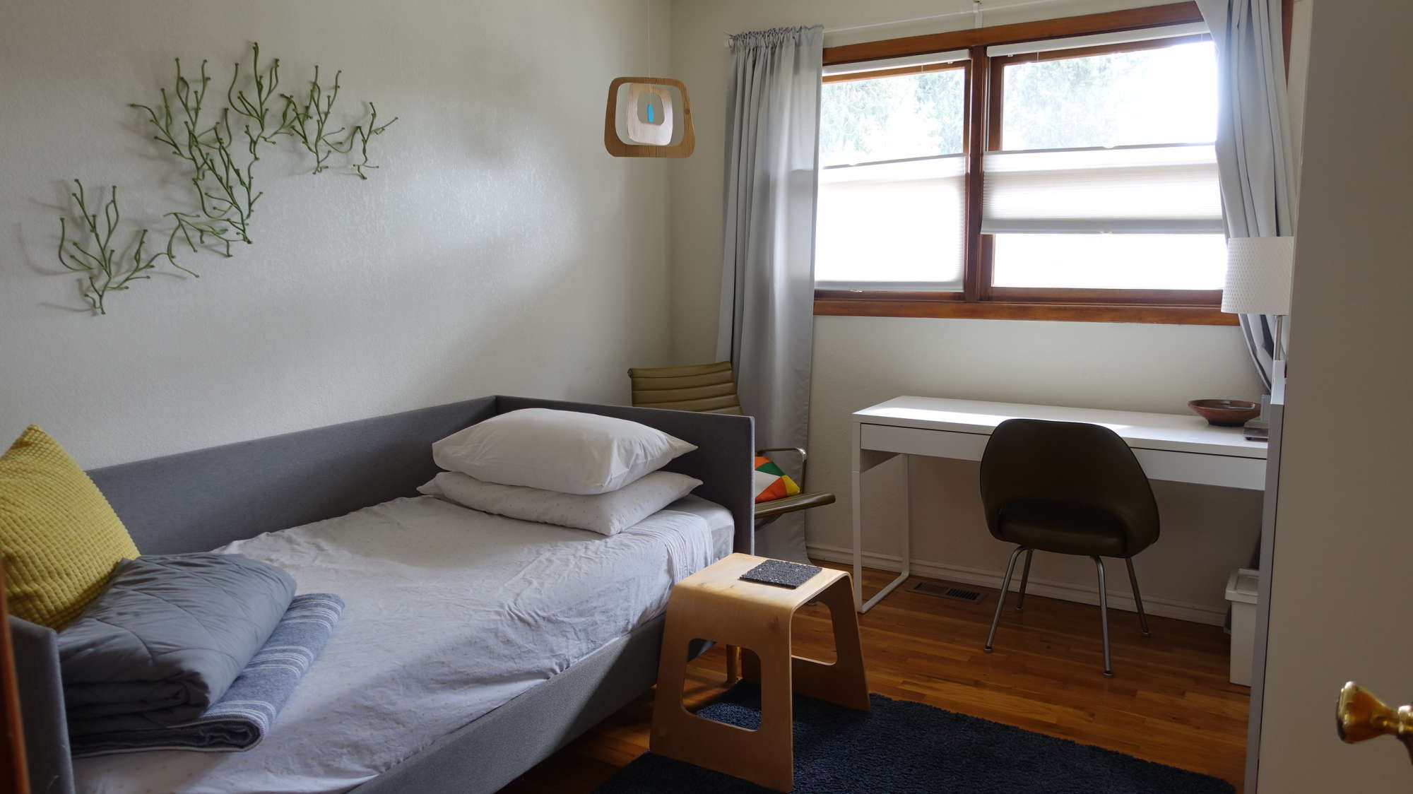 thumbnail view of a listing photo