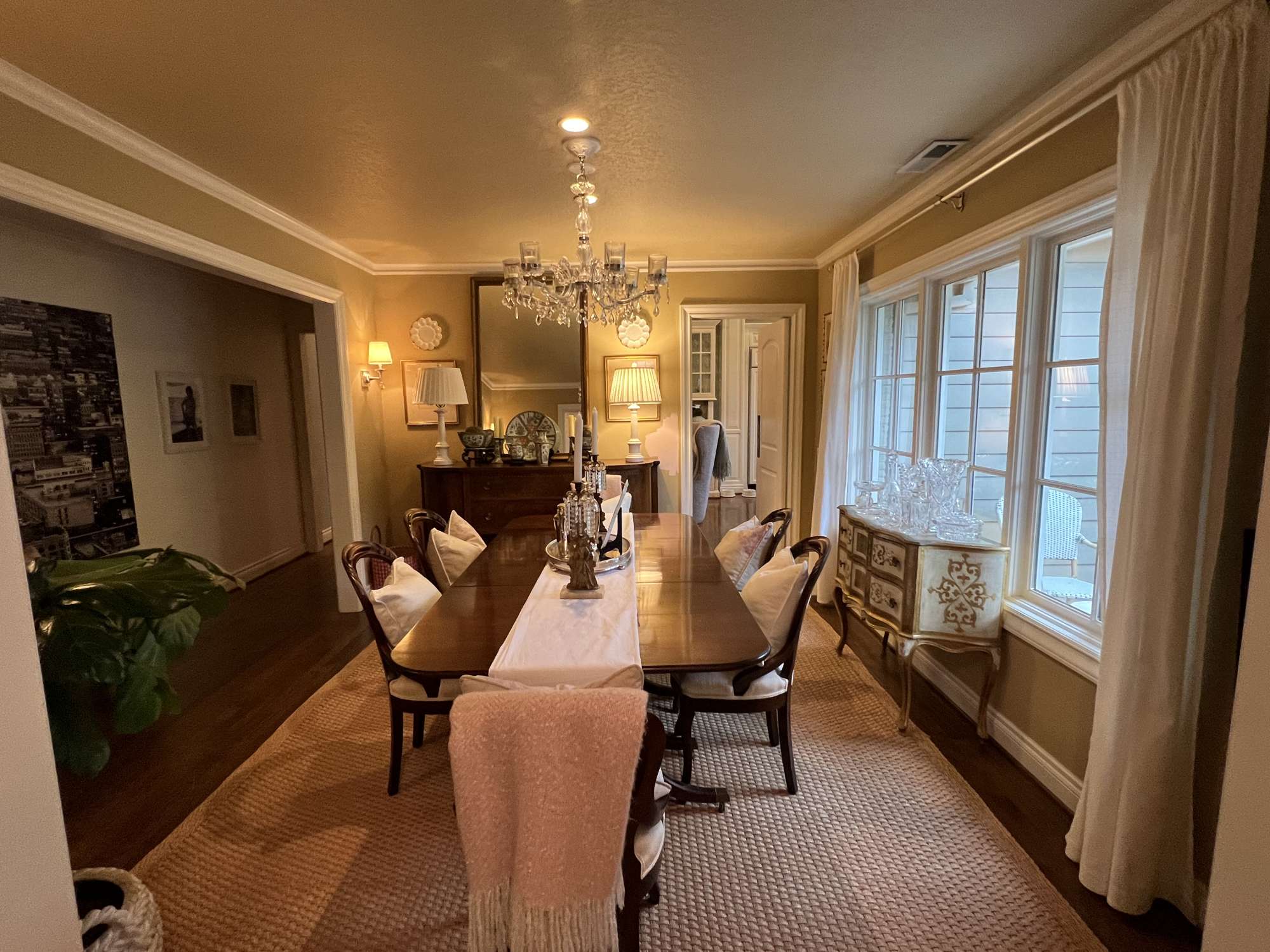 thumbnail view of a listing photo
