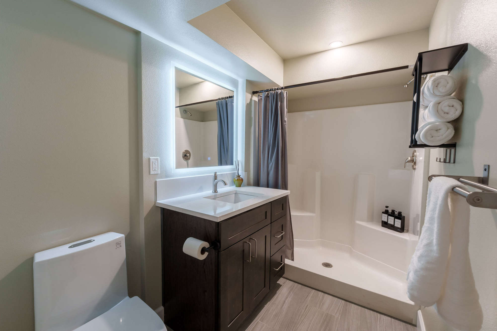 thumbnail view of a listing photo