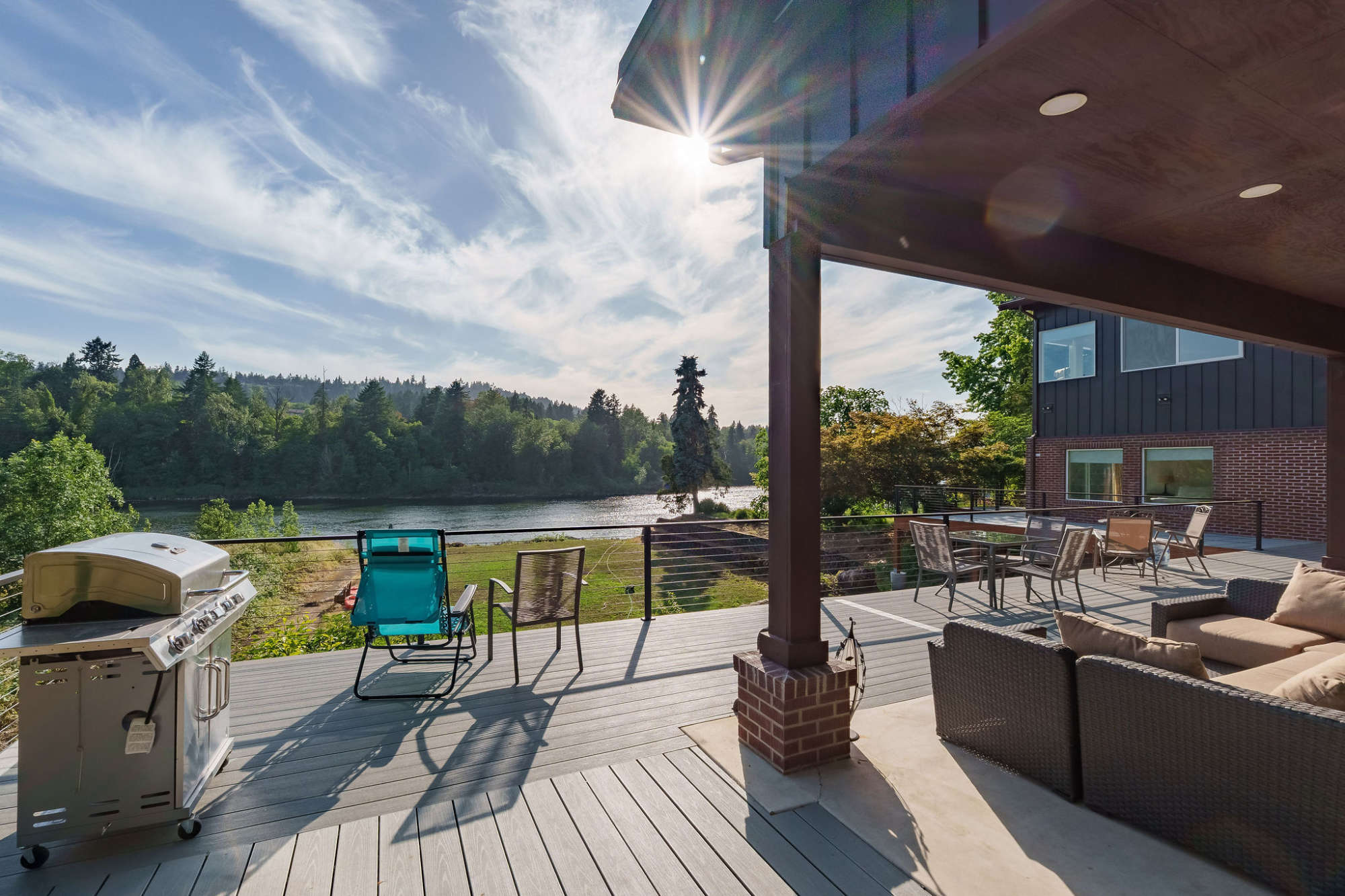 thumbnail view of a listing photo