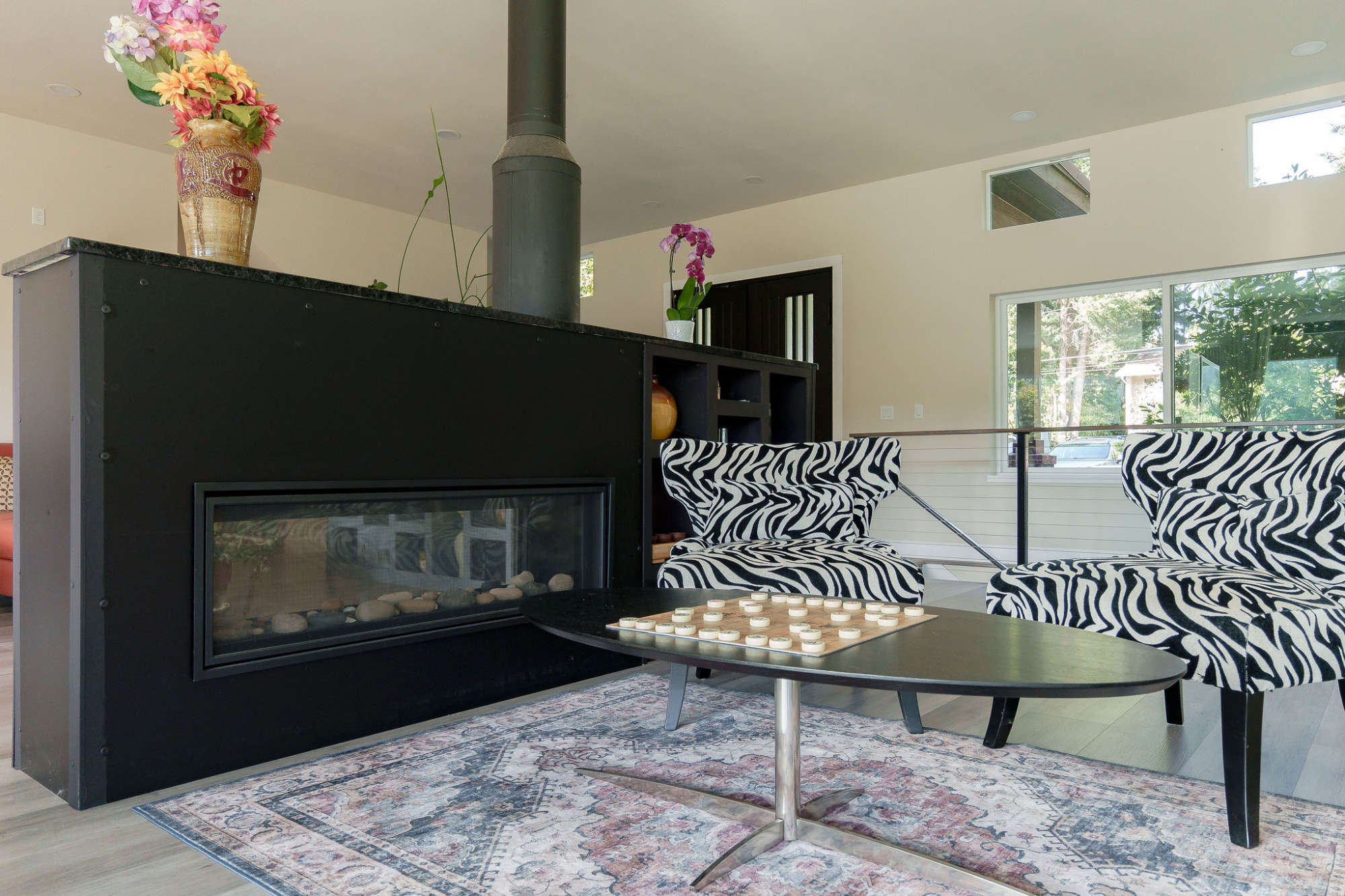 thumbnail view of a listing photo