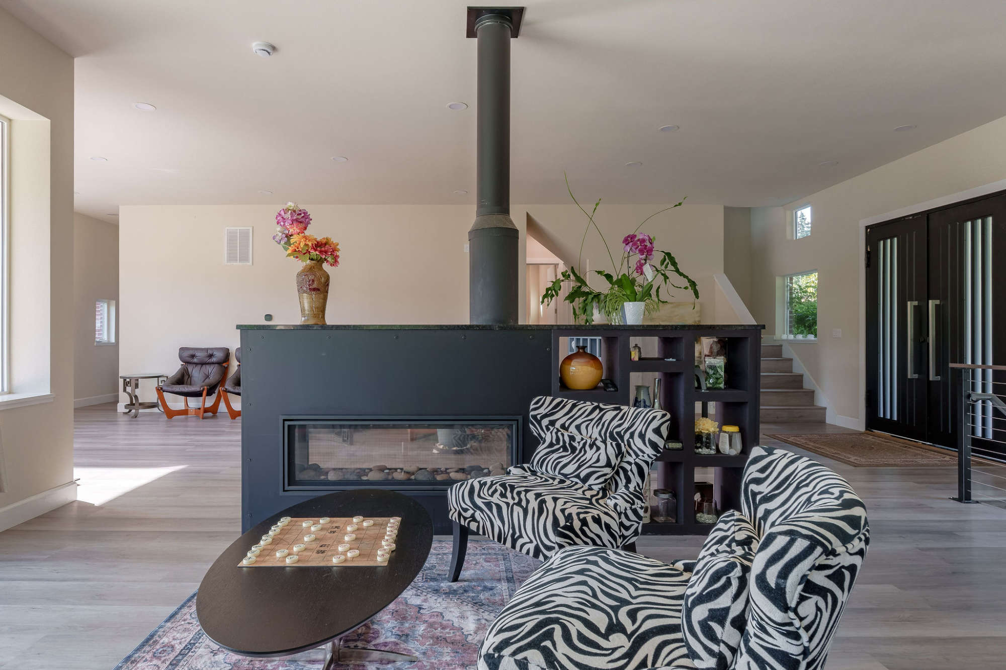 thumbnail view of a listing photo