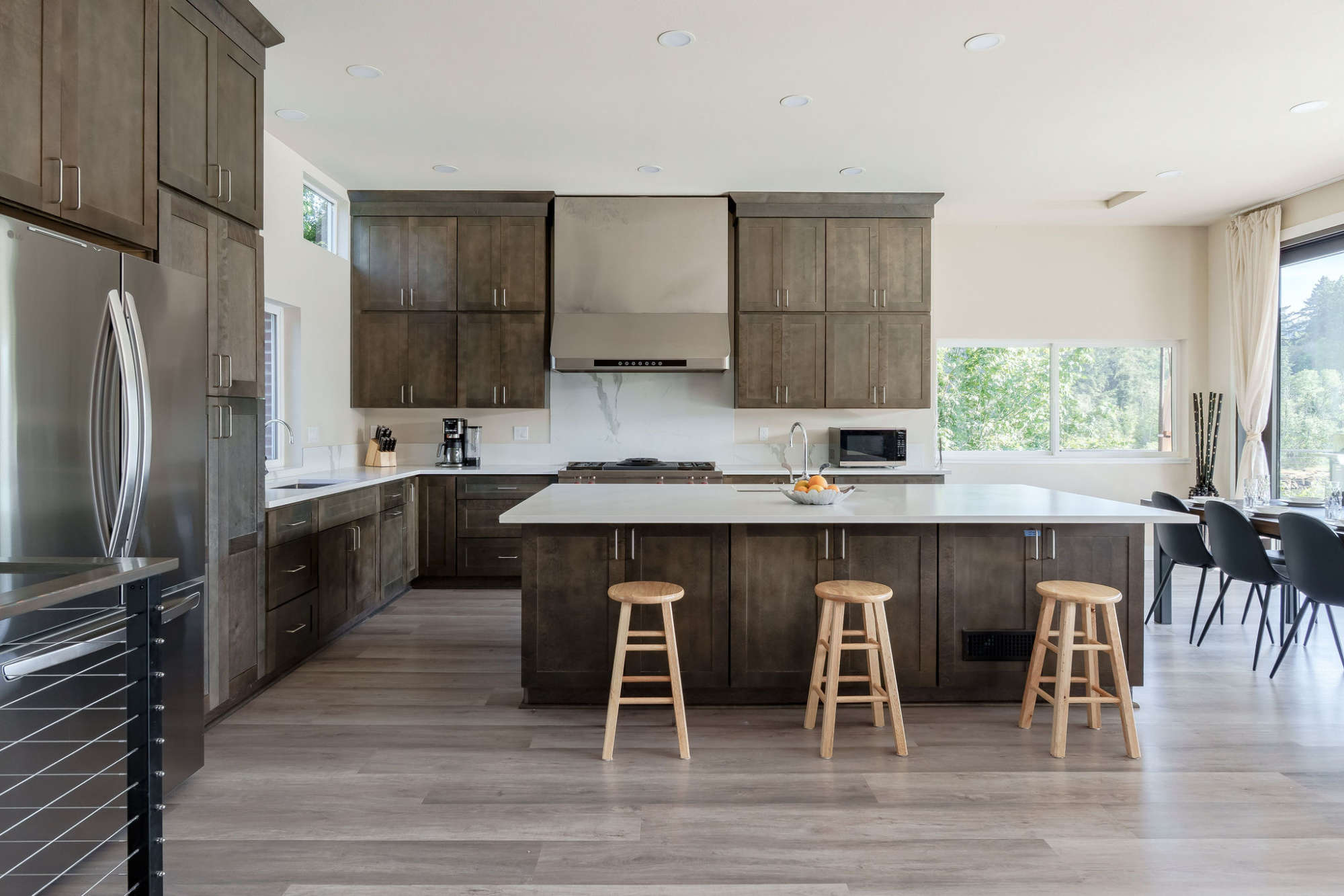 thumbnail view of a listing photo