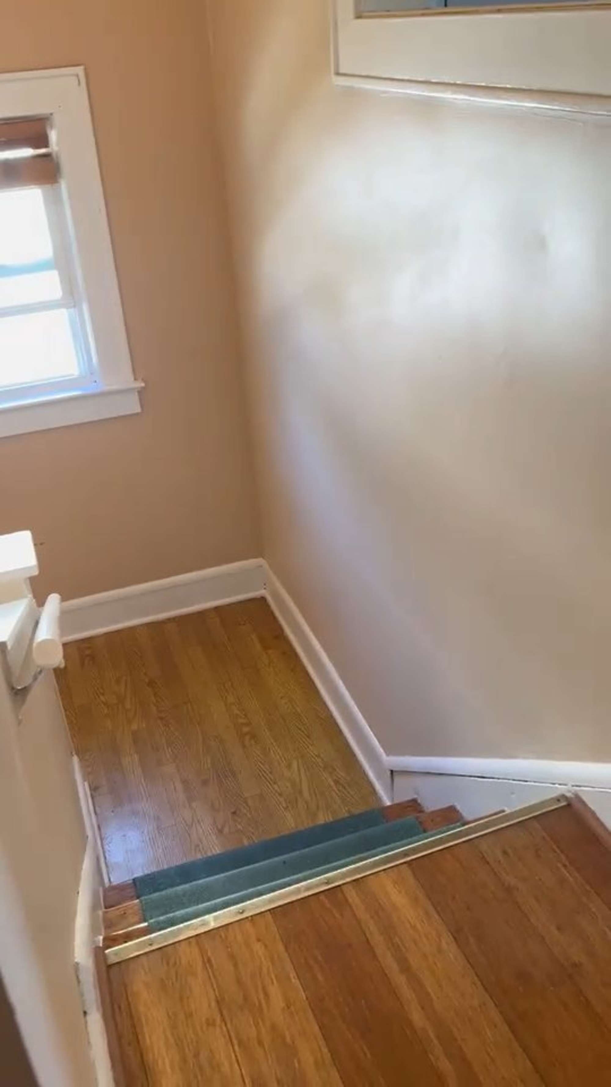 thumbnail view of a listing photo