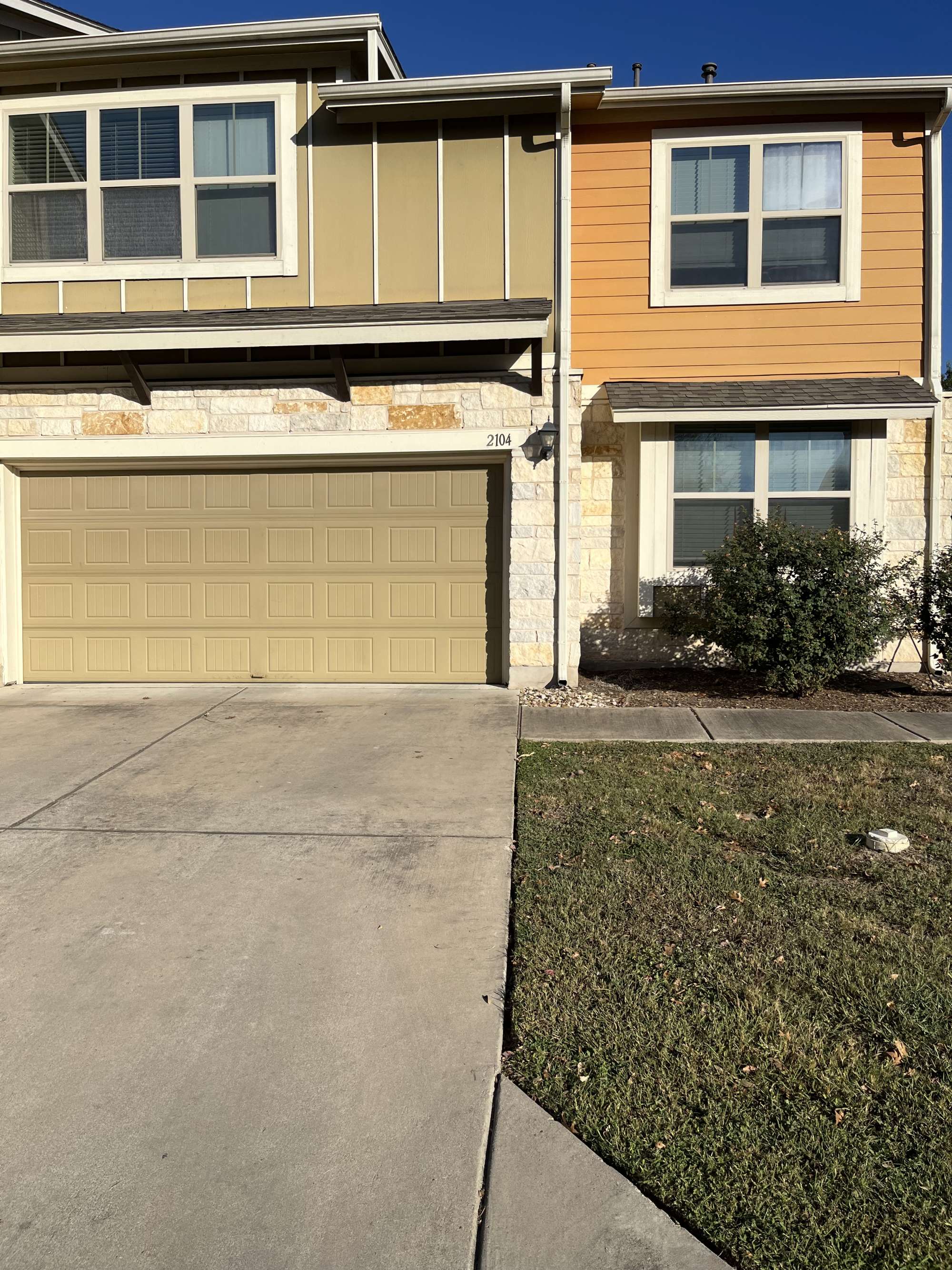 thumbnail view of a listing photo