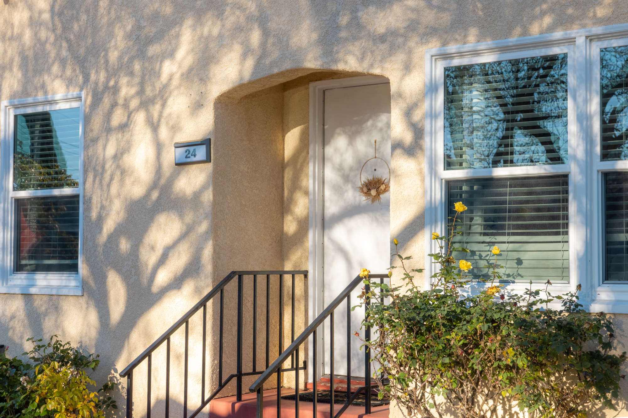 thumbnail view of a listing photo