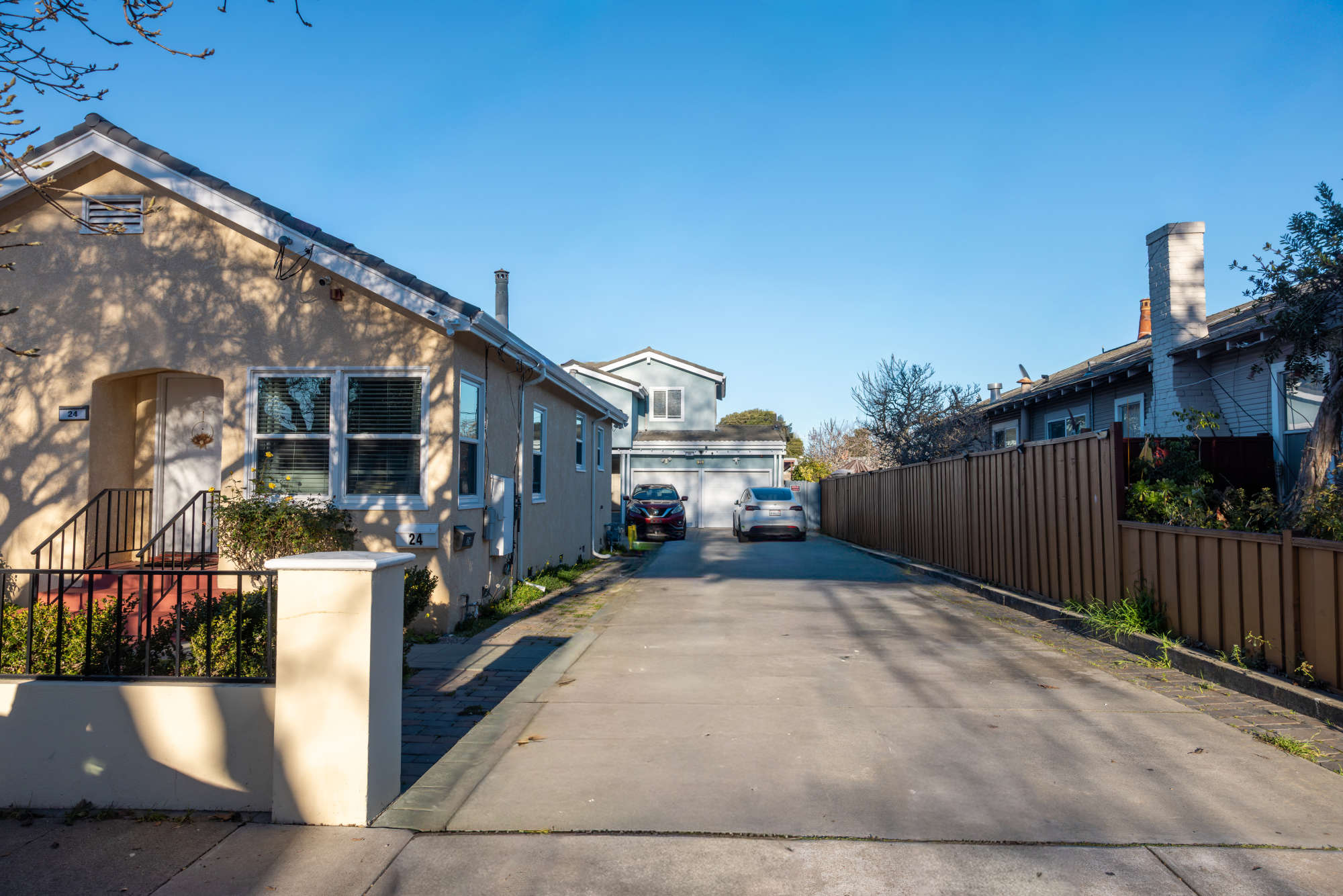 thumbnail view of a listing photo