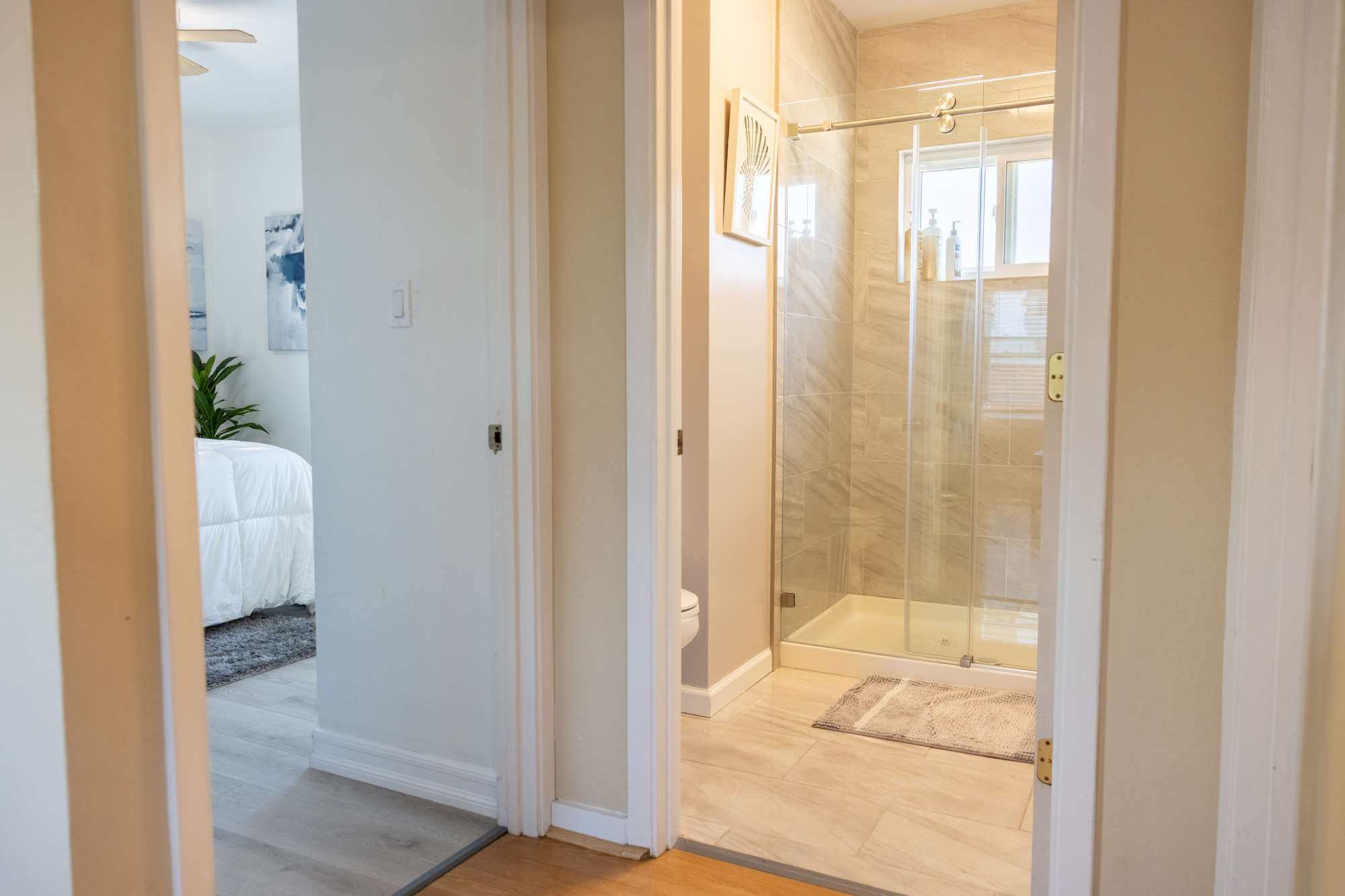 thumbnail view of a listing photo