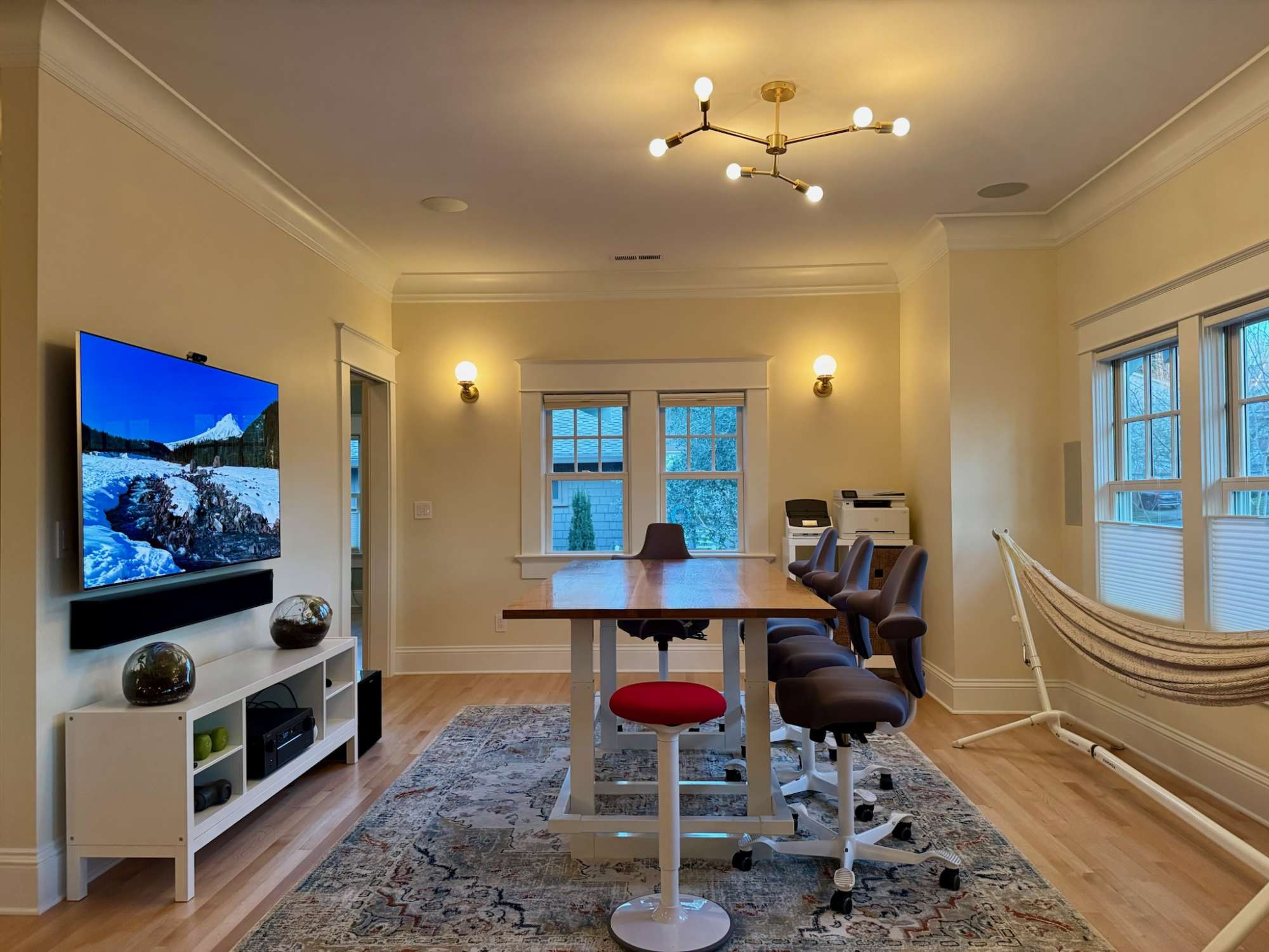 thumbnail view of a listing photo