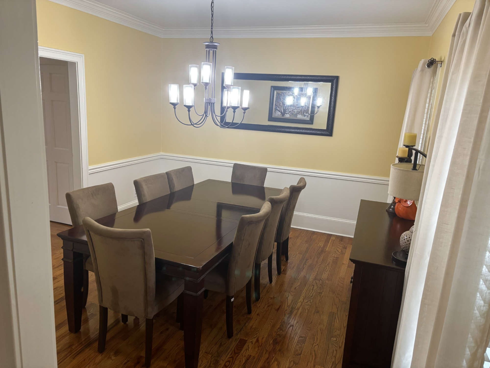 thumbnail view of a listing photo