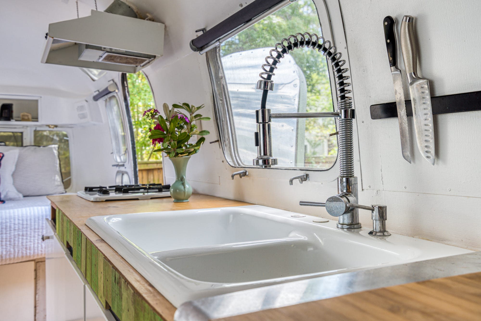 Airstream sink