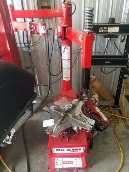 Coats tire changer