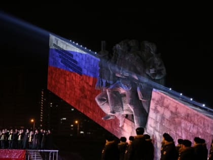 ГОРОД-ГЕРОЙ НОВОРОССИЙСК ПОСЕТИЛИ ПРЕДСТАВИТЕЛИ ГОРОДОВ-ГЕРОЕВ И ГОРОДОВ - ПОБРАТИМОВ