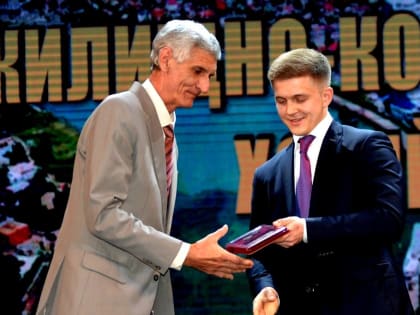 Ведущему механику ГУП КК «Кубаньводкомплекс» Александру Пархоменко присвоено звание заслуженного работника ЖКХ Краснодарского края