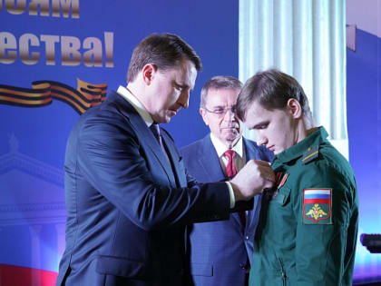 Мэр Сочи Алексей Копайгородский и председатель Городского Собрания Сочи Виктор Филонов поздравили сочинцев с Днем Героев Отечества