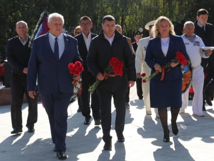 Возложение цветов